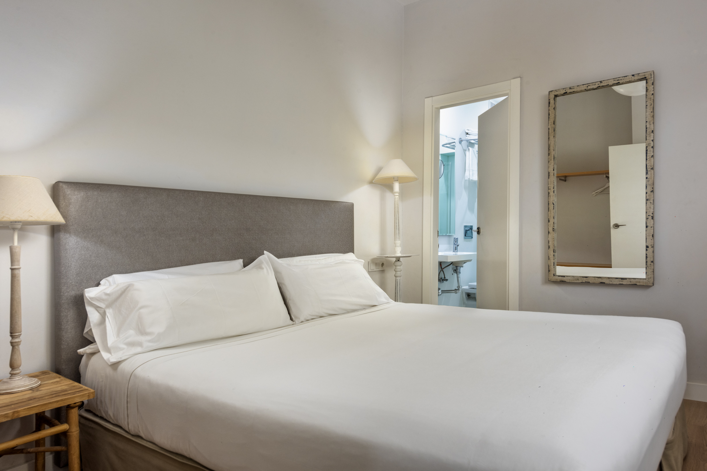 Apartment Capacity 5 Two Bedrooms