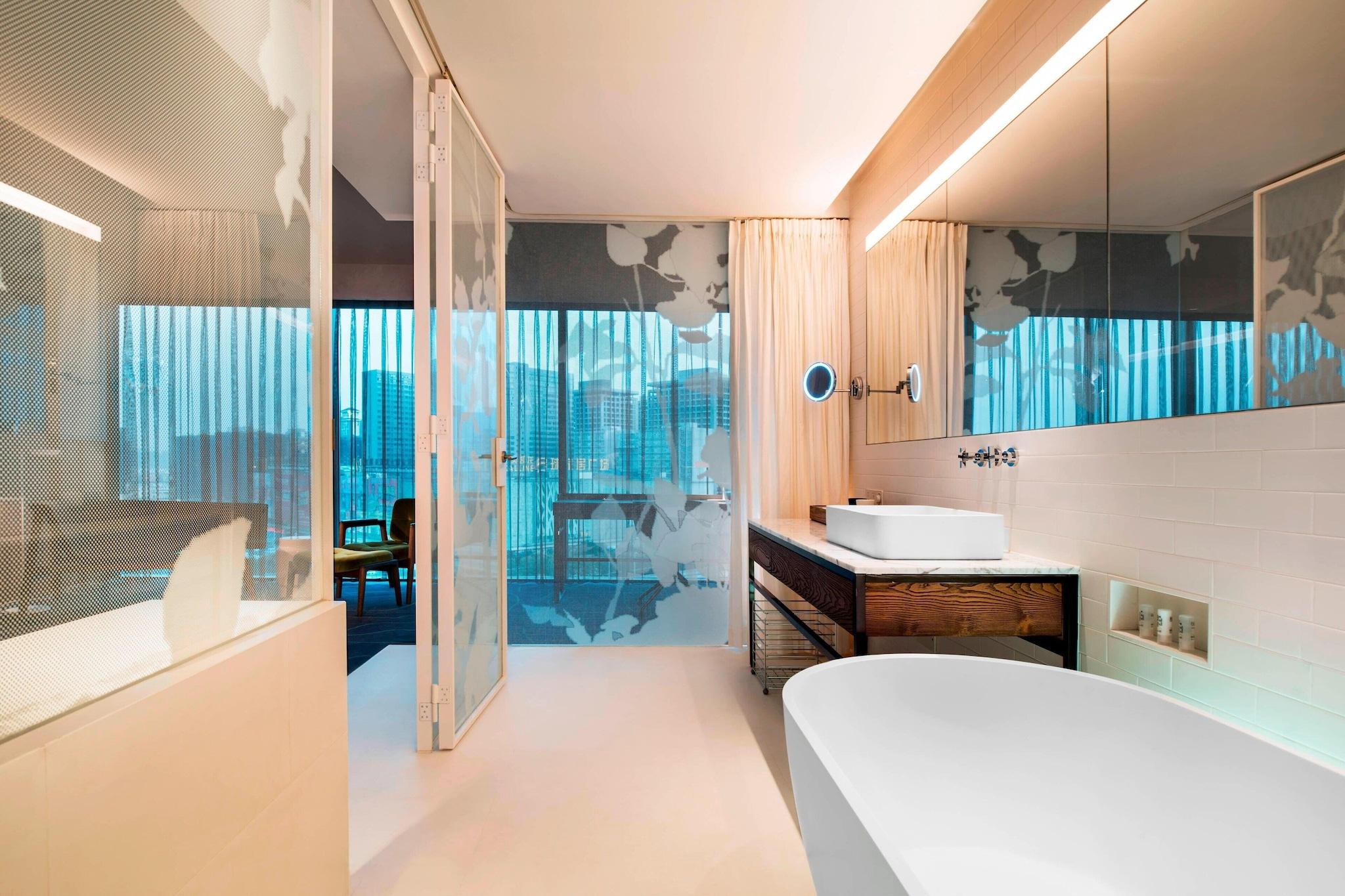 Double Club King Bed