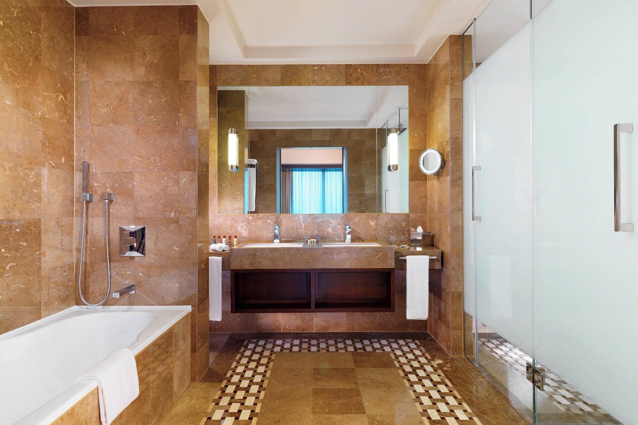 Suite Executive City View