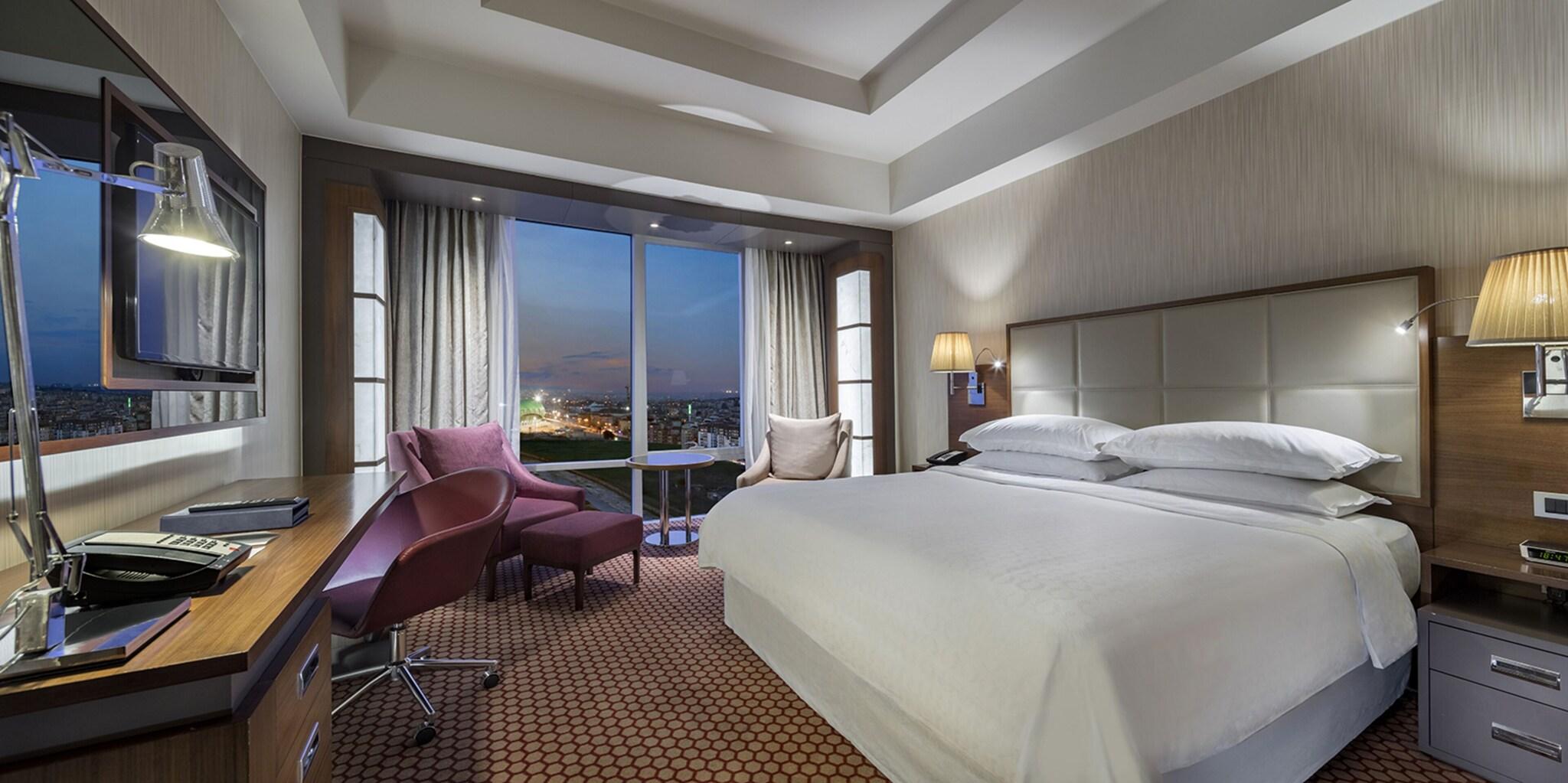 Double Club King Bed