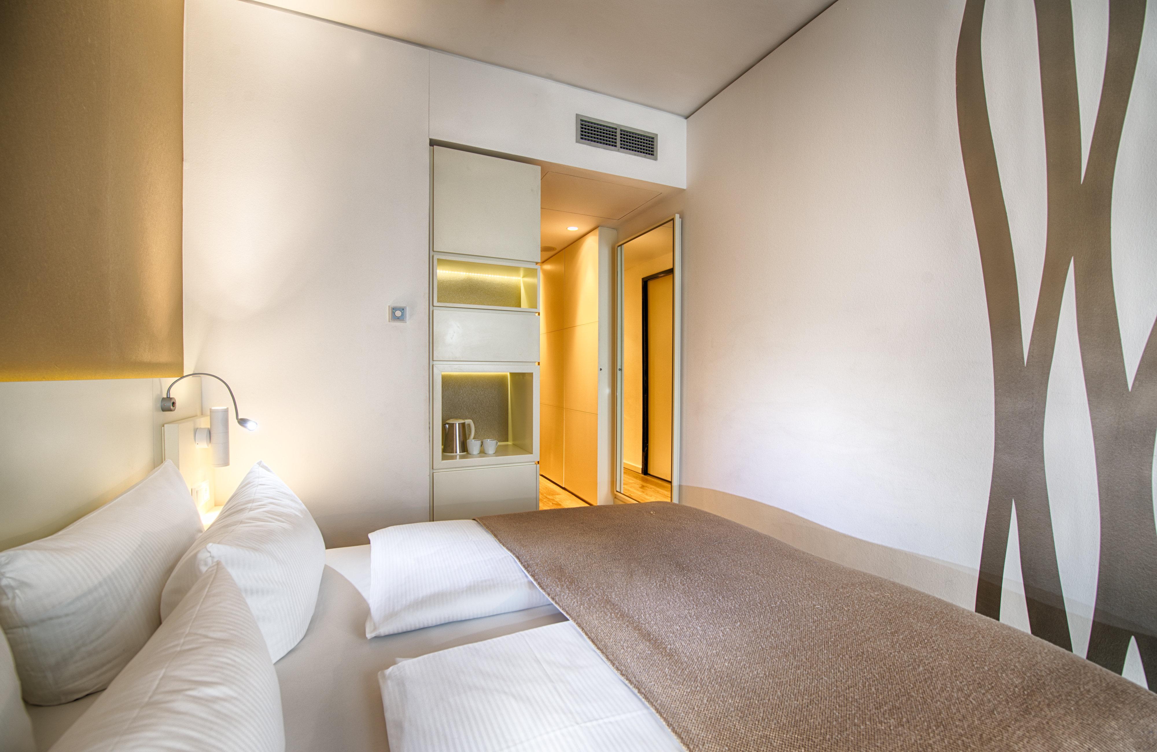 Double or Twin Standard