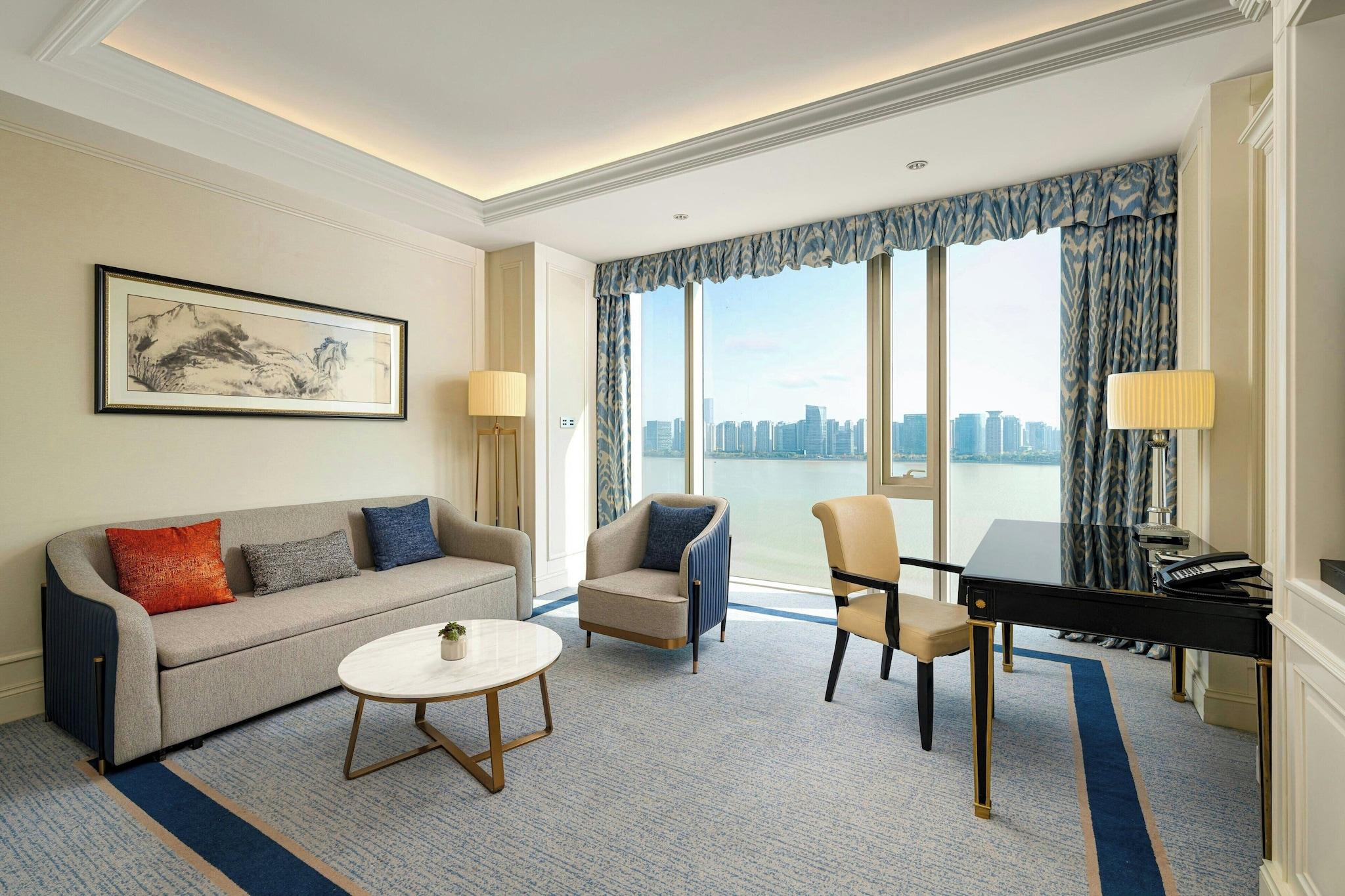 Suite King Bed One Bedroom 