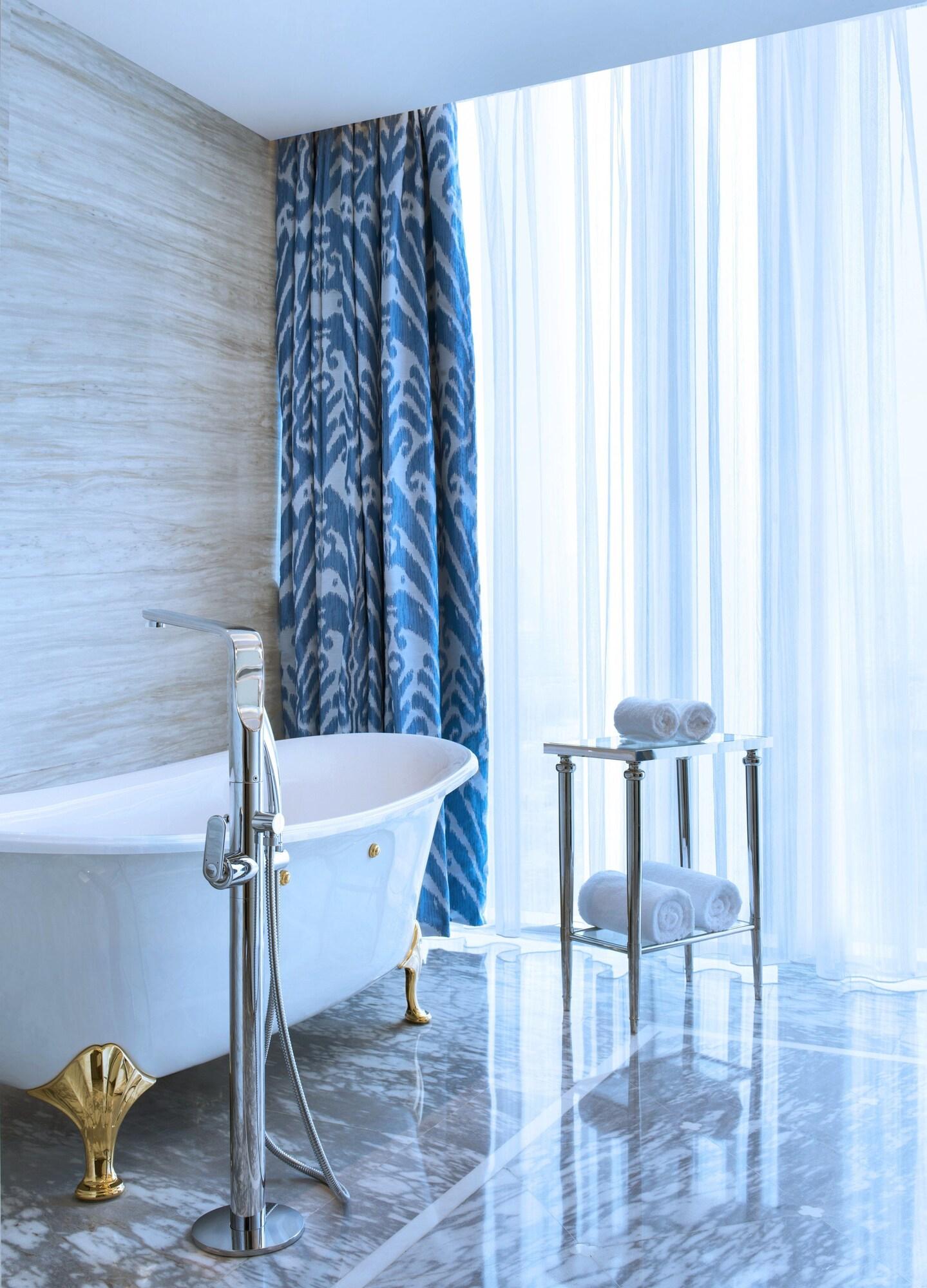 Double Deluxe City View