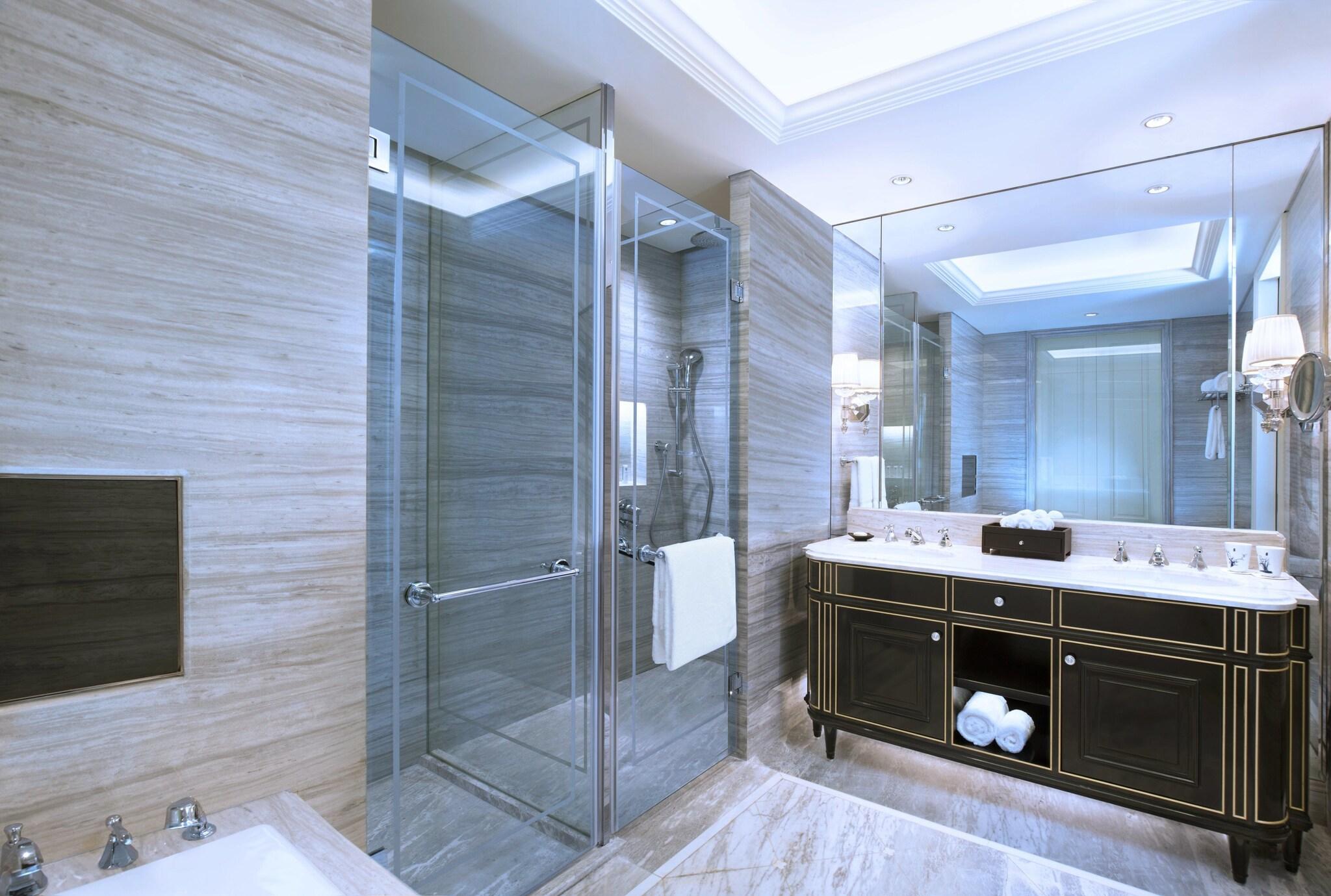 Double King Size Bed