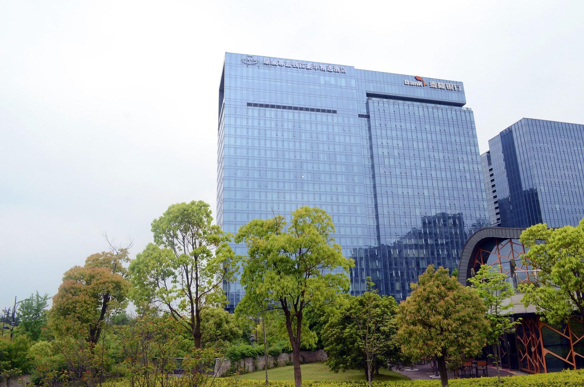 Double Premier River View