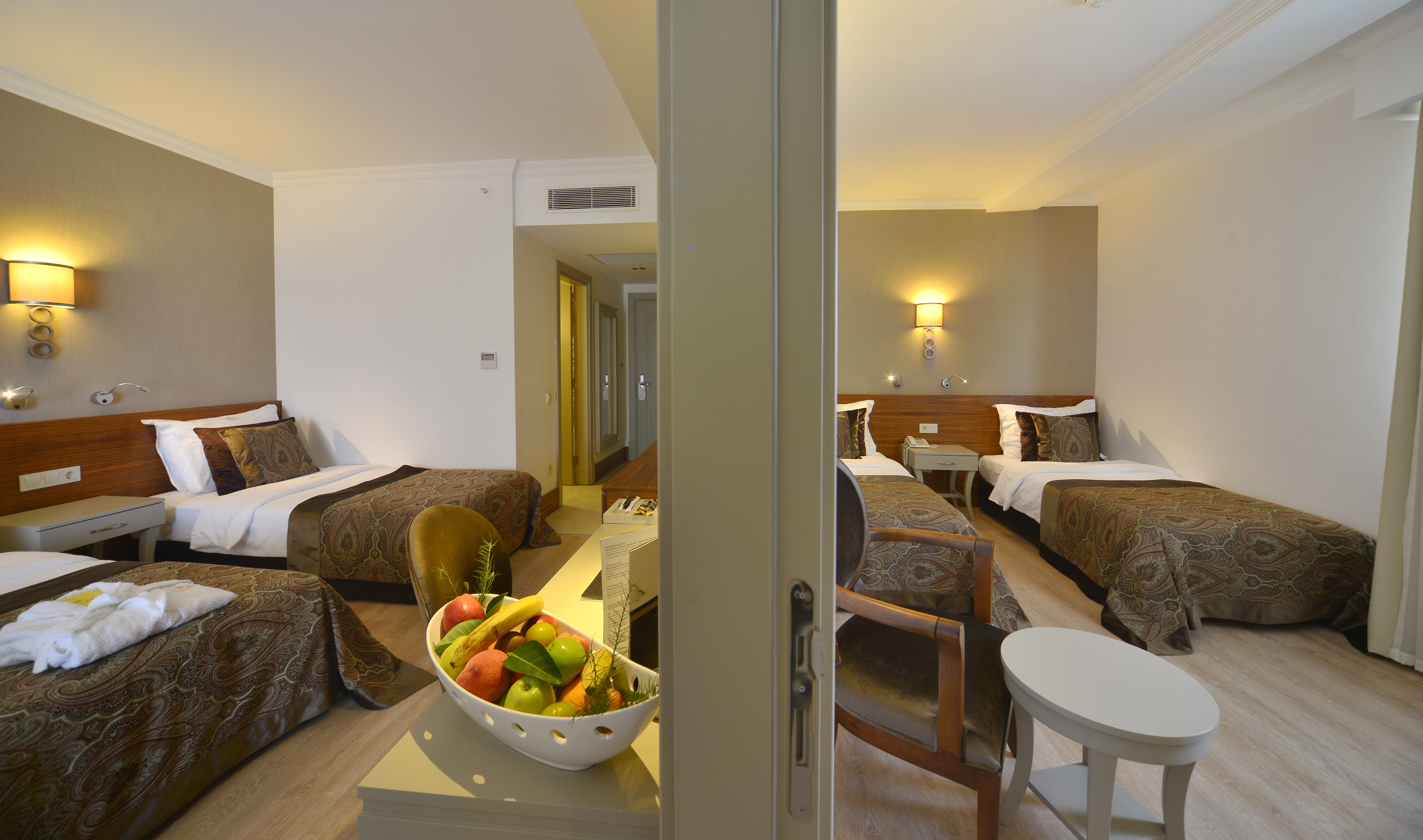 Family Room Land View