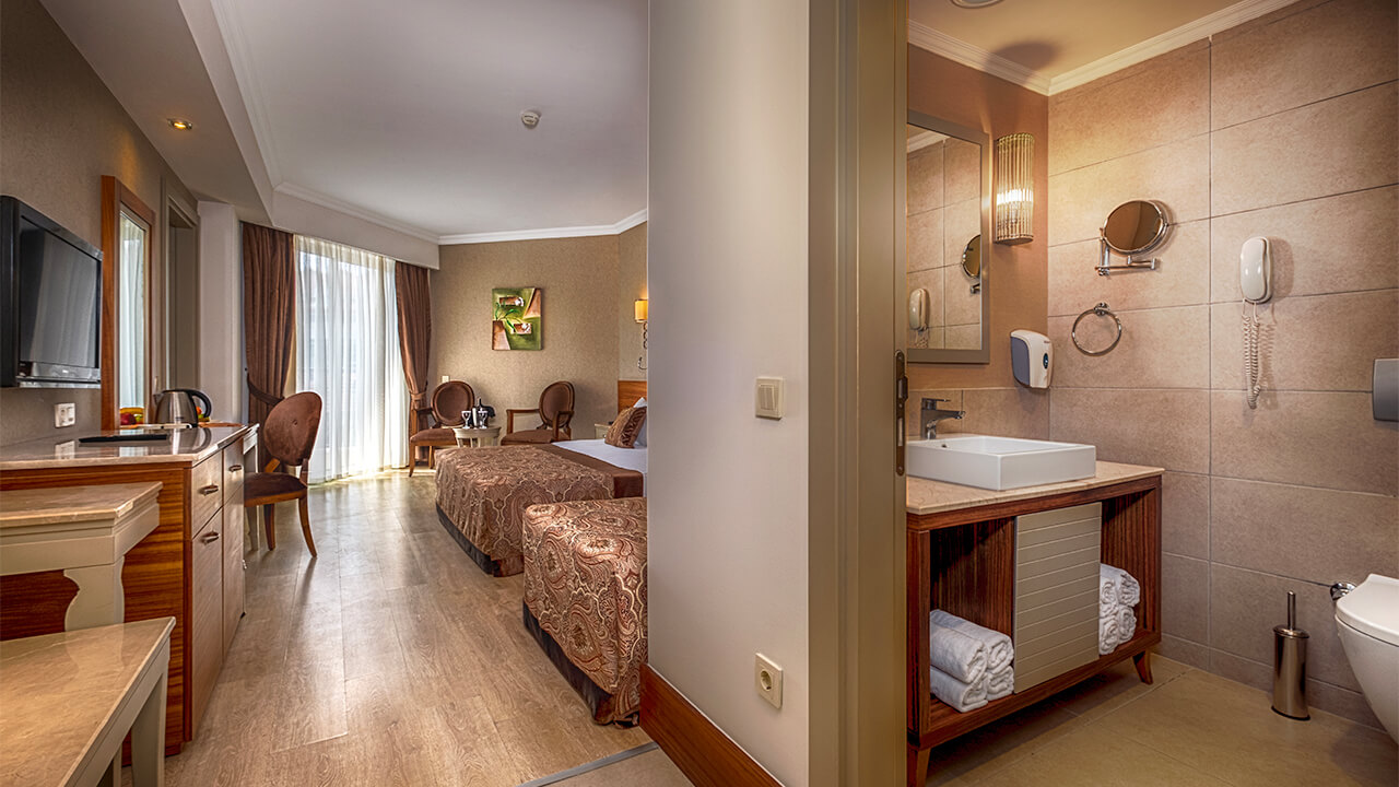 Family Room Pool View