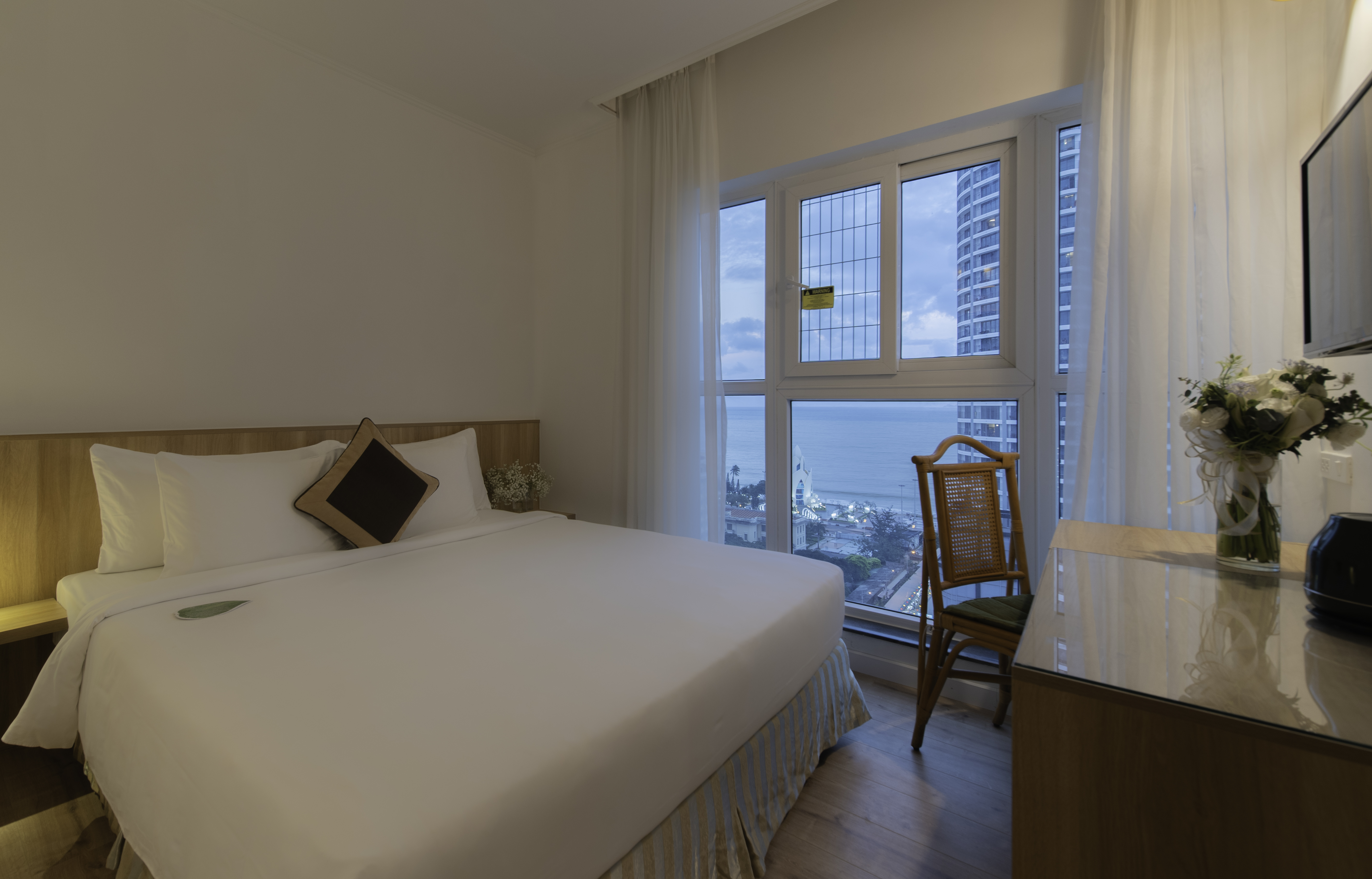 Family Room Executive