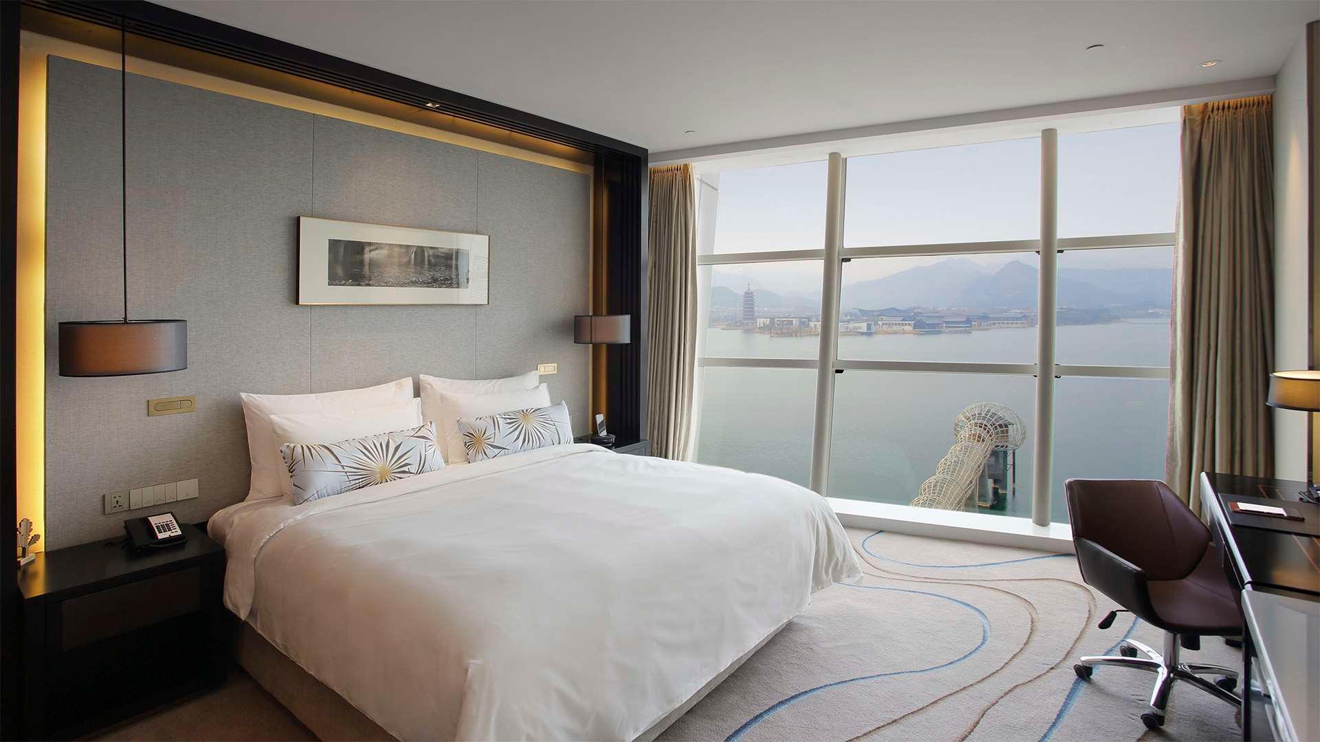 Double Deluxe Lake View