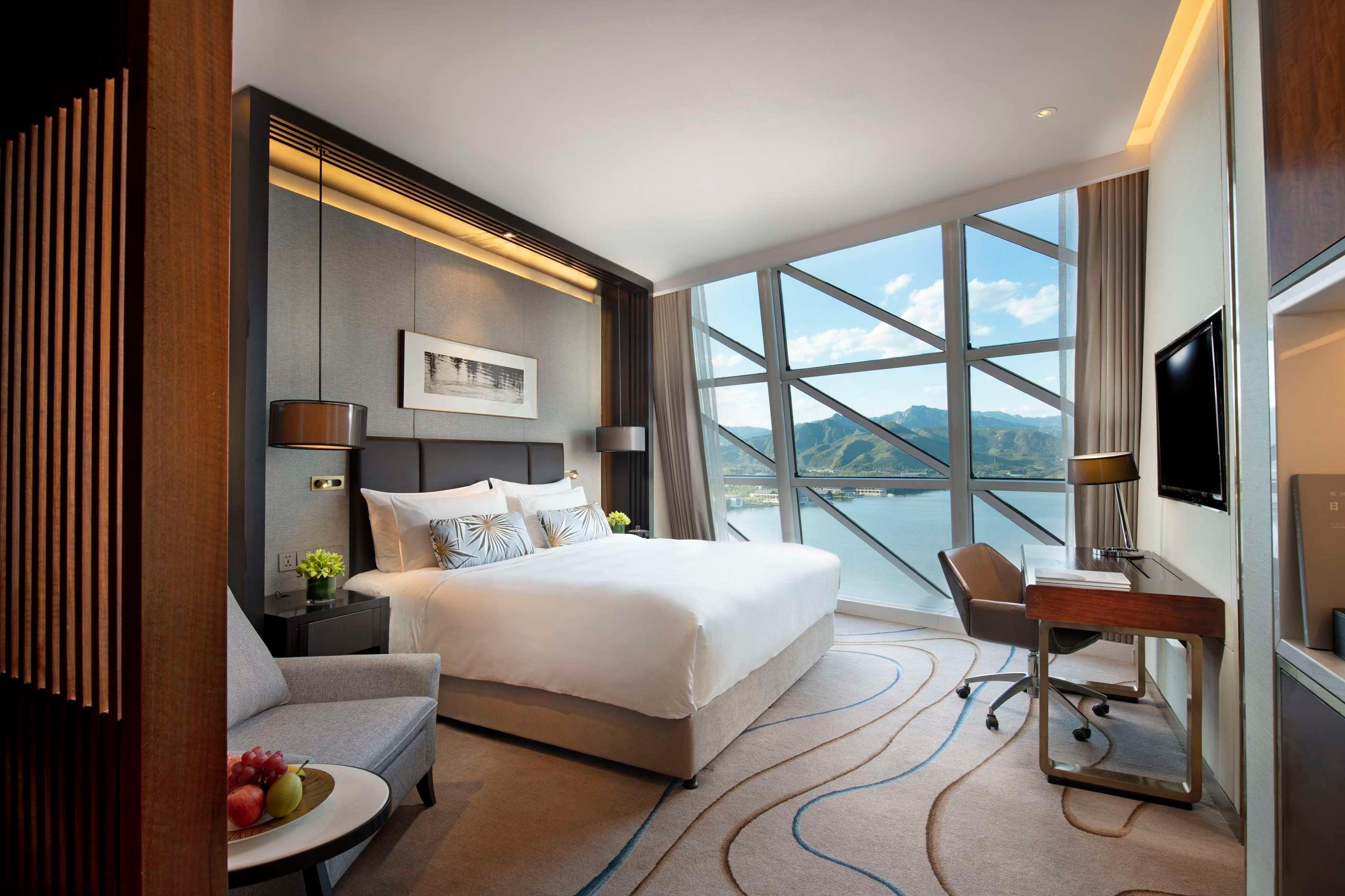 Double Deluxe Lake View