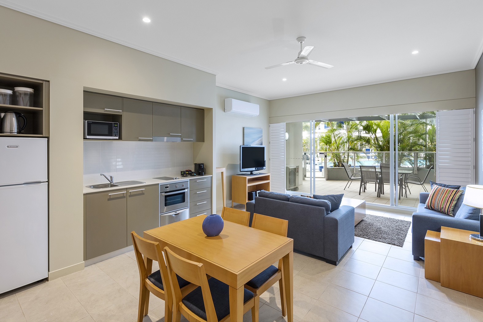 Apartment Pool View One Bedroom