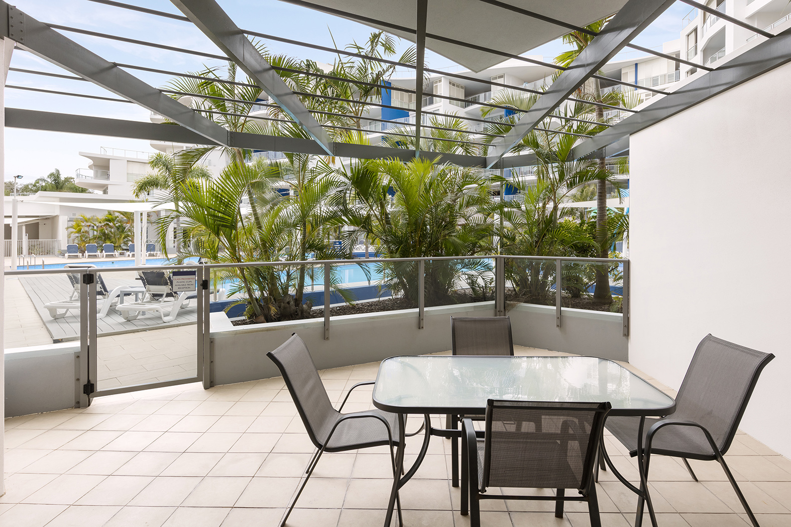 Apartment Pool View One Bedroom