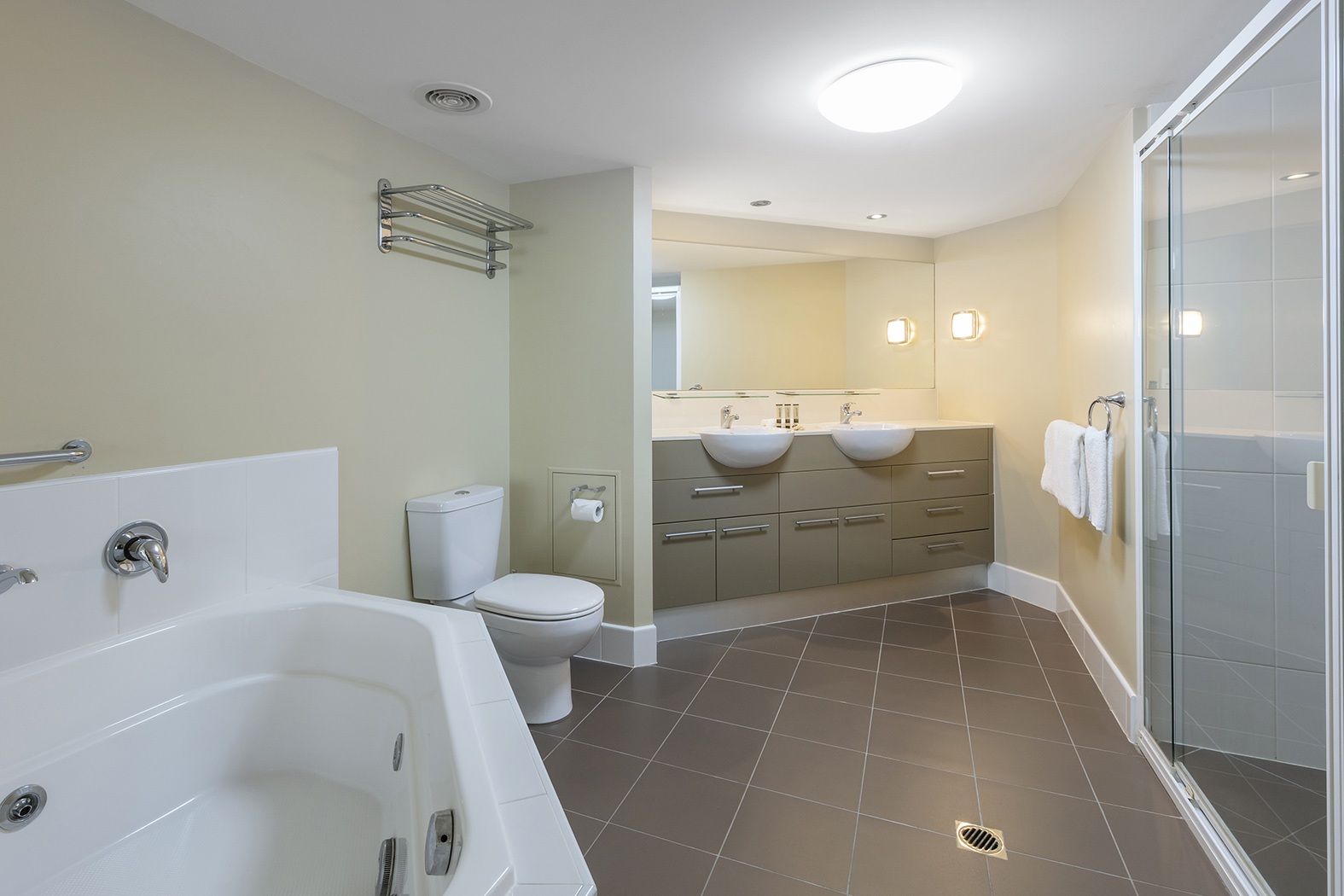 Apartment Pool View One Bedroom