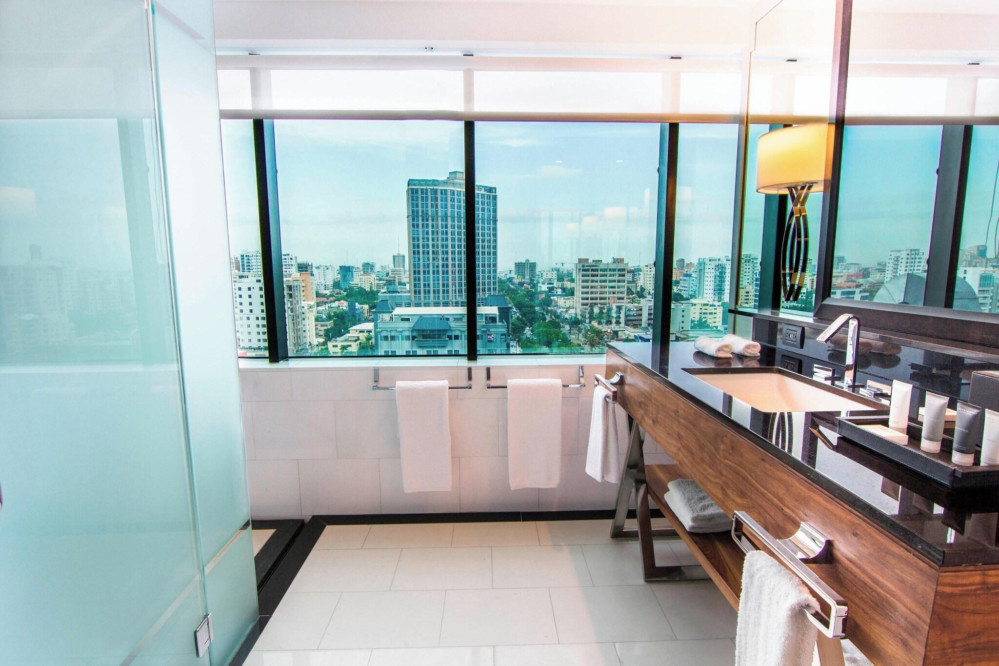 Double Deluxe King Bed