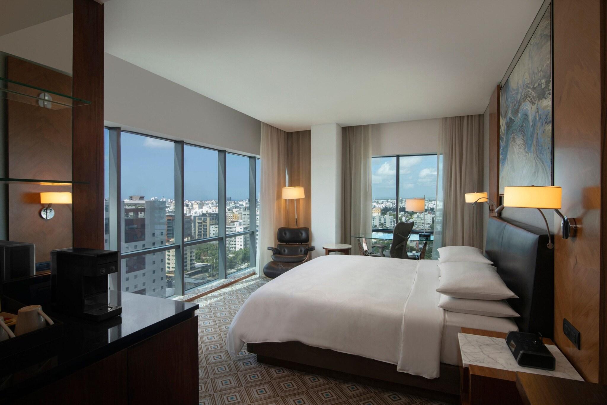 Double Deluxe King Bed