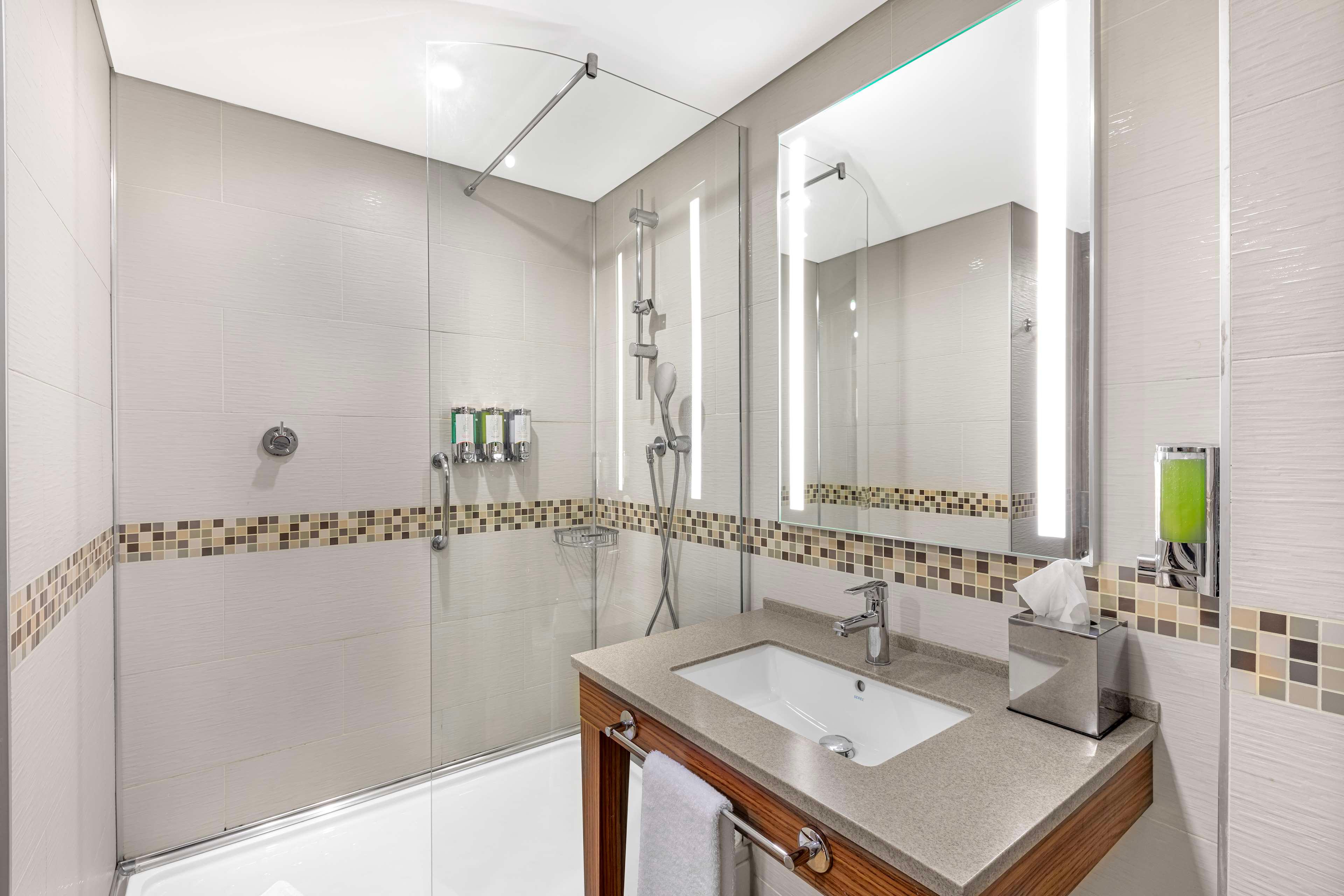 Double Queen Size Bed