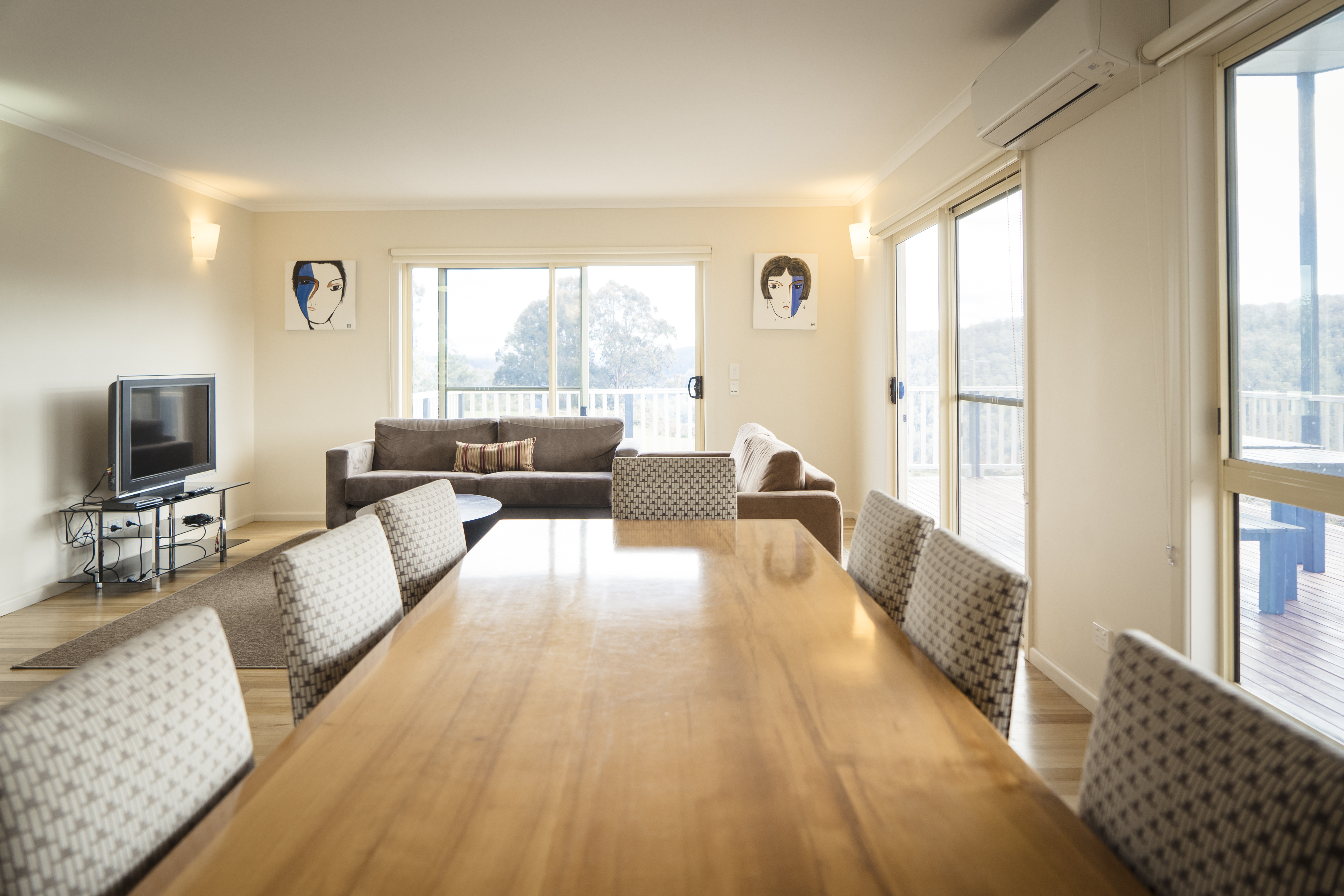 Bungalow Five Bedrooms