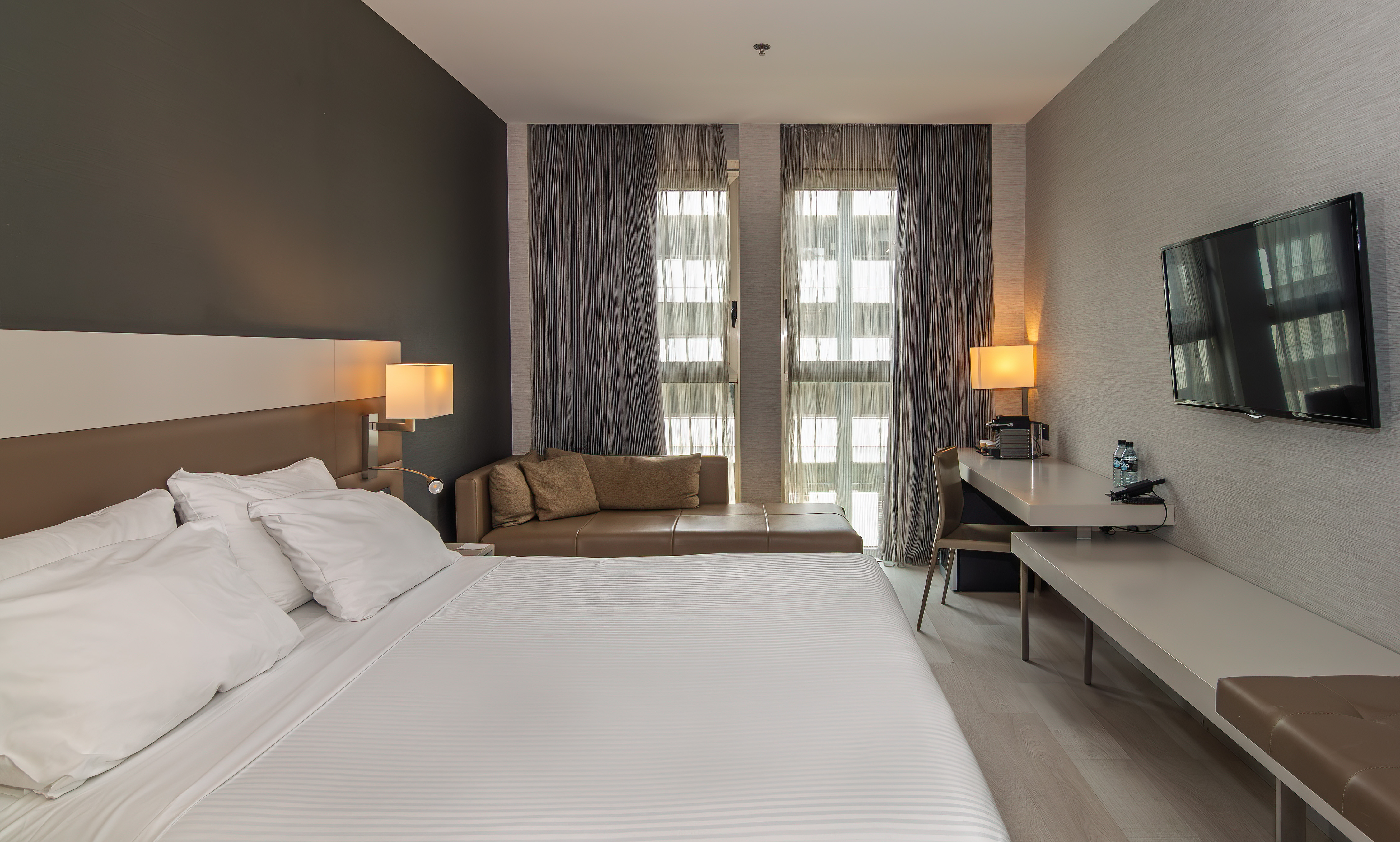 Double Single City View