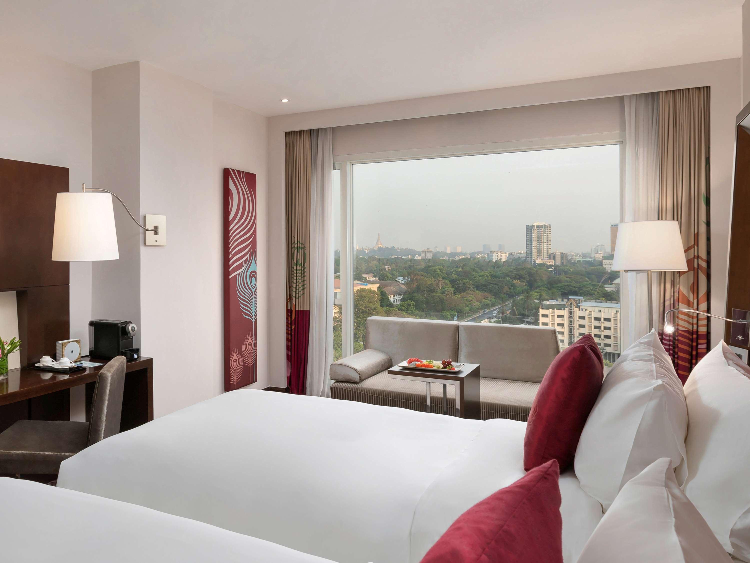 Twin Deluxe Executive