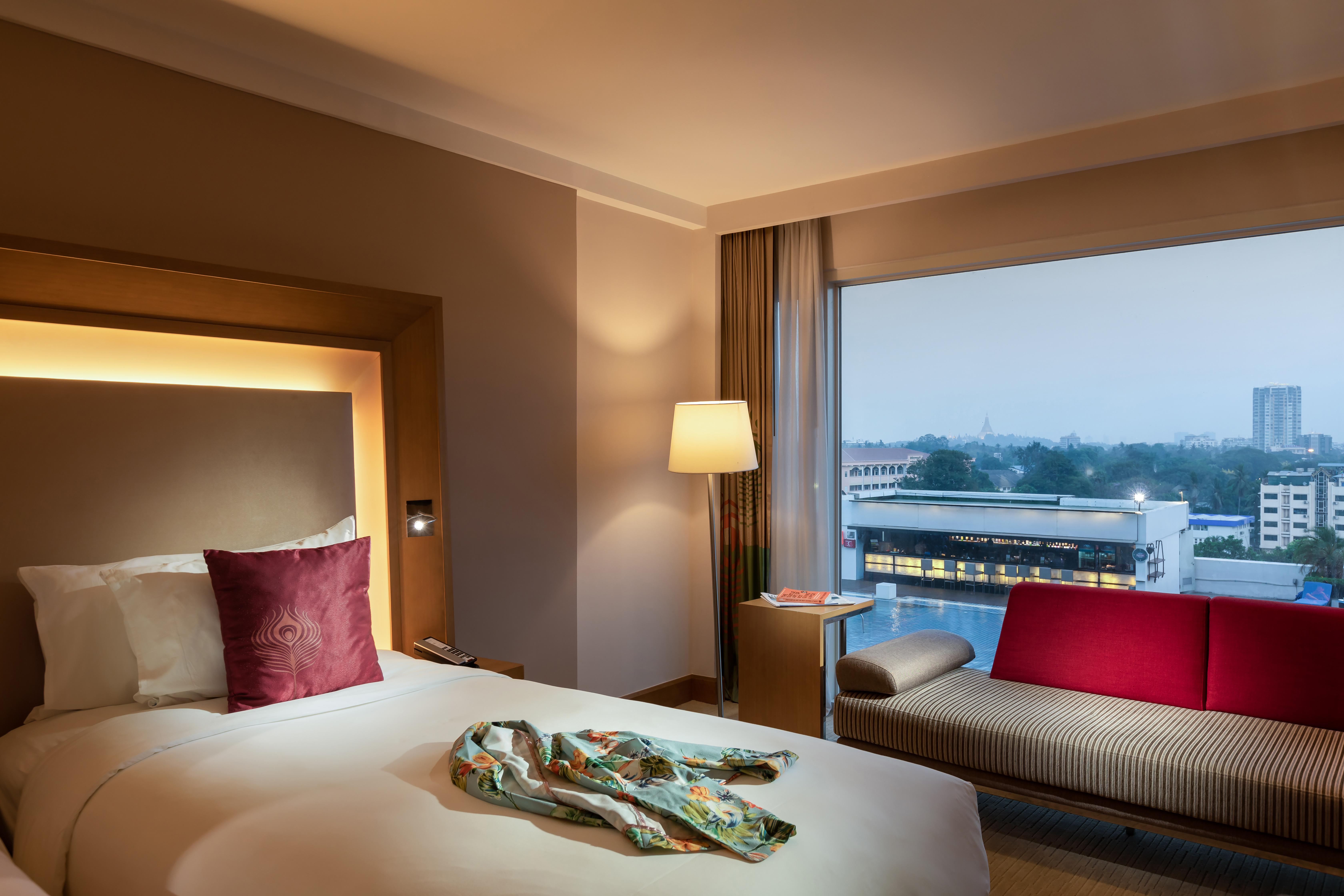 Double Deluxe King Bed