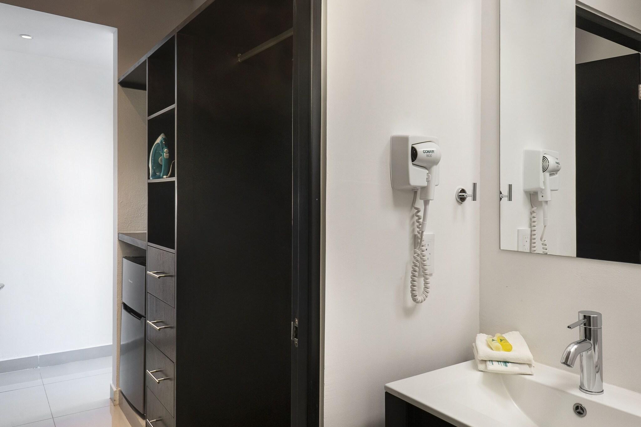 Double Sea View King Bed