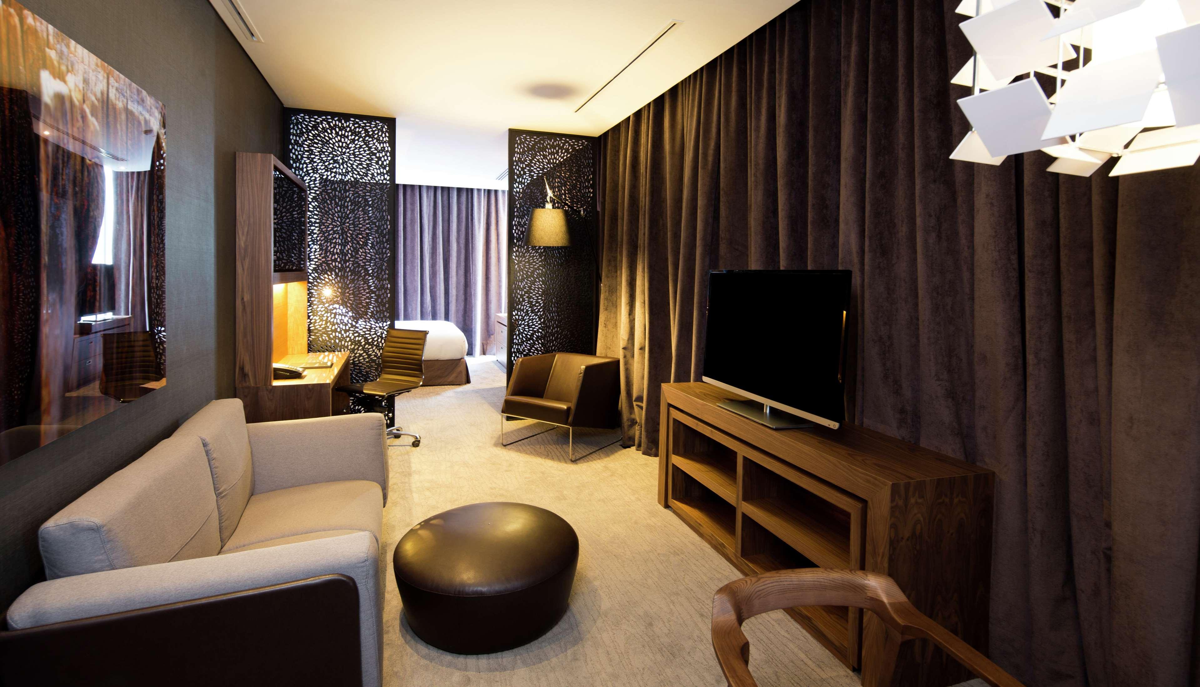 Junior Suite King Size Bed