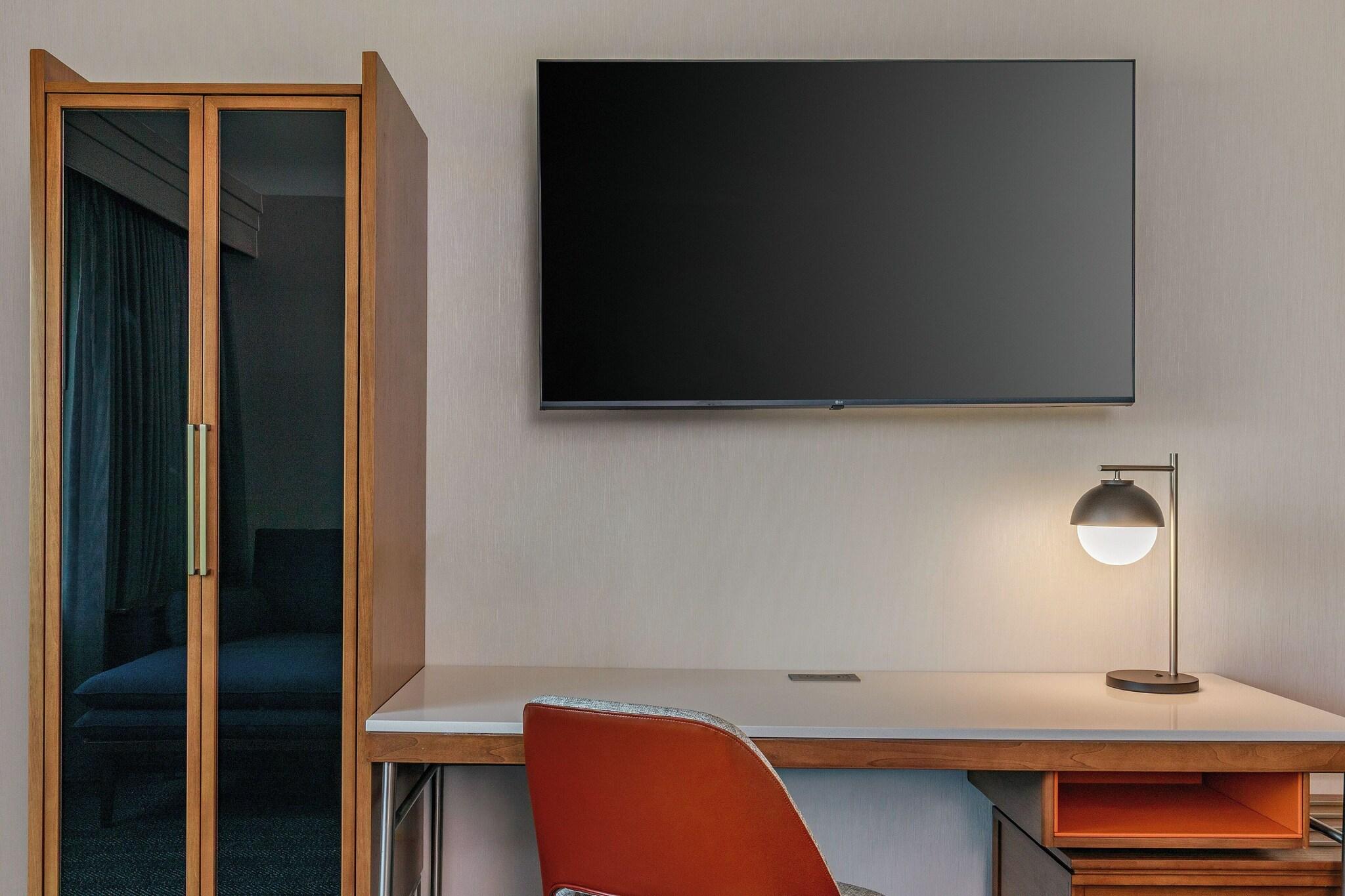 Double Accessible King Size Bed