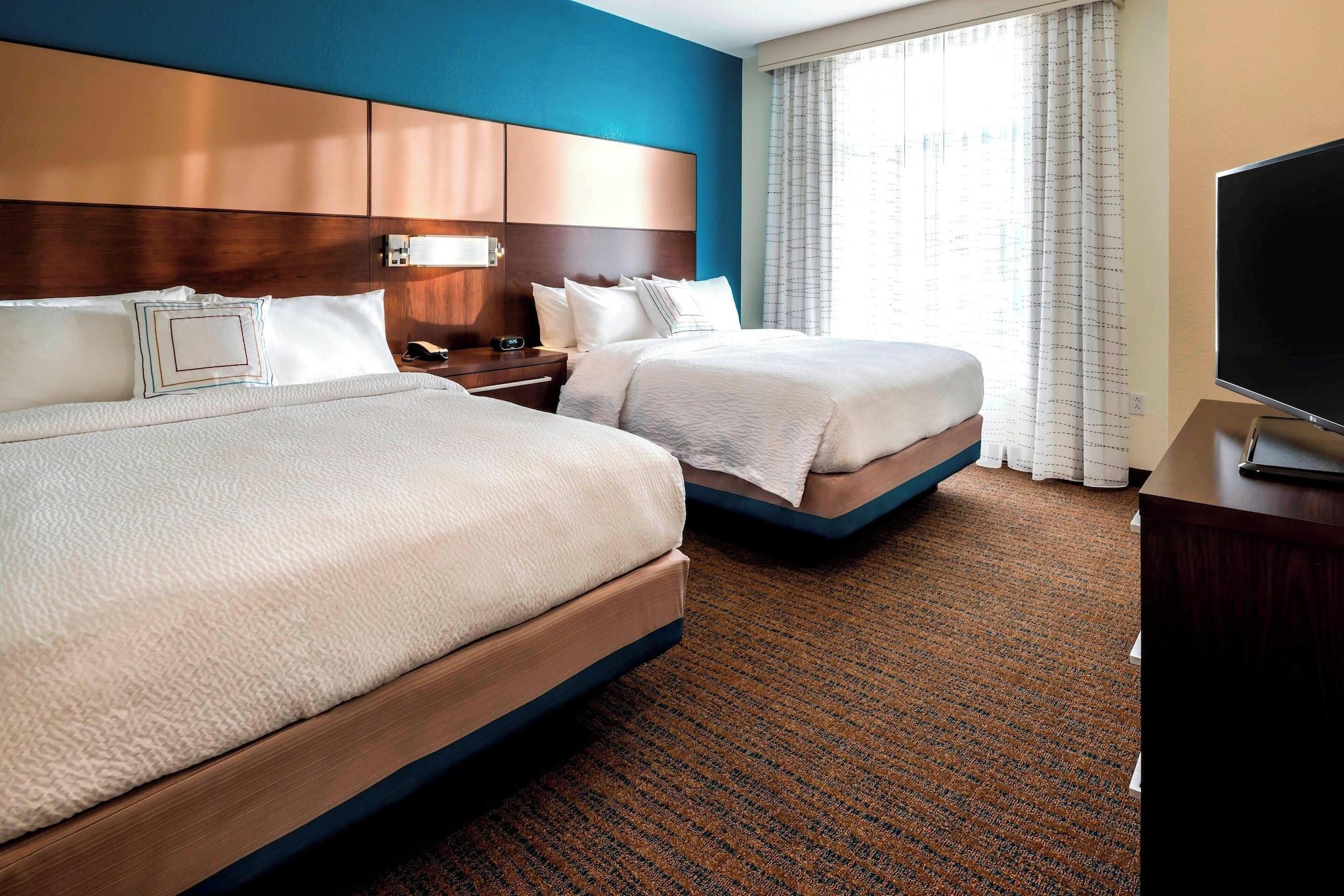 Suite Two Queen Beds One Bedroom