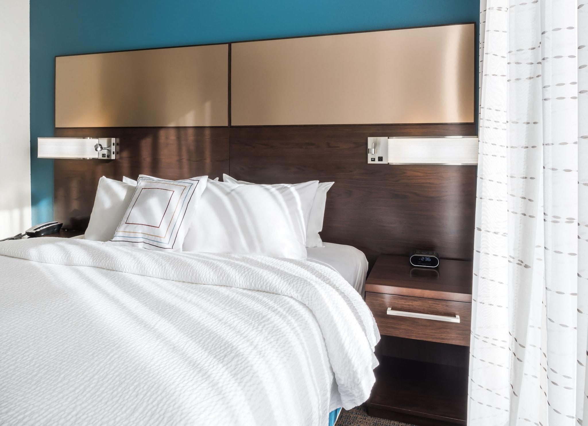 Suite Two Queen Beds One Bedroom