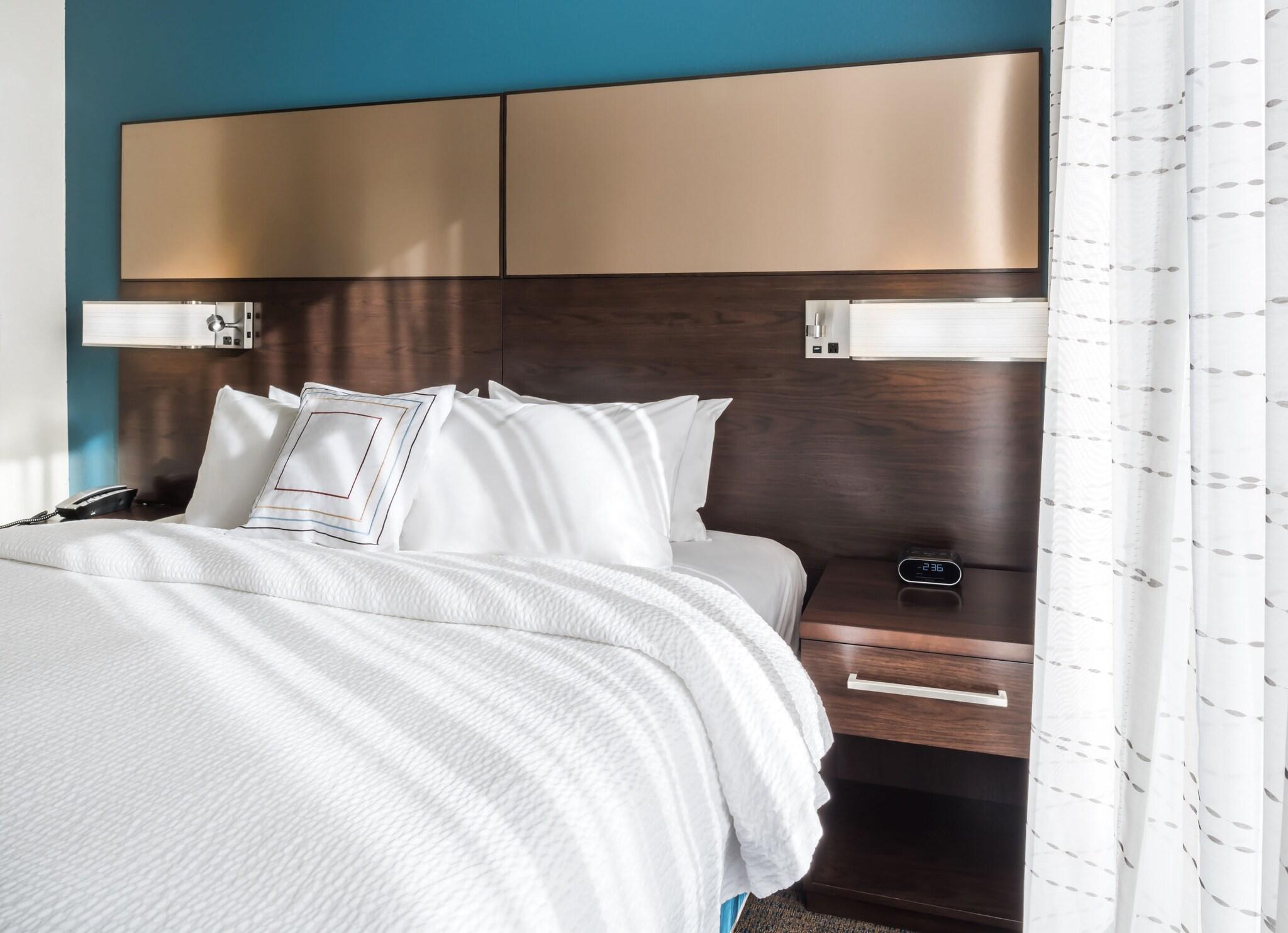 Suite Two Queen Beds One Bedroom