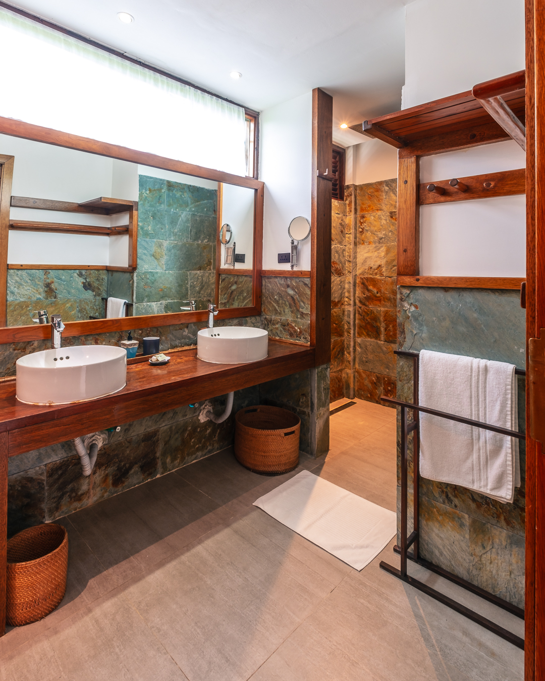 Double or Twin Side Sea View