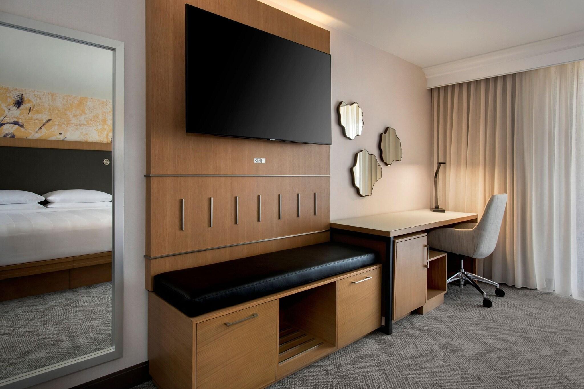 Double Club King Bed