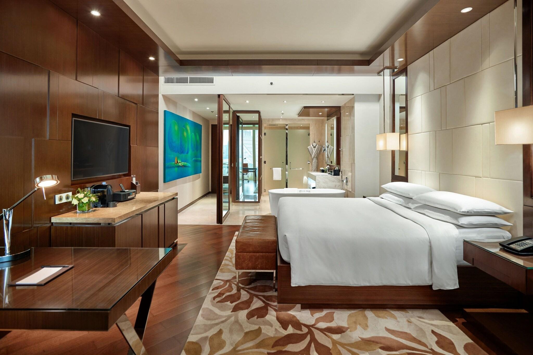 Double Executive King Bed