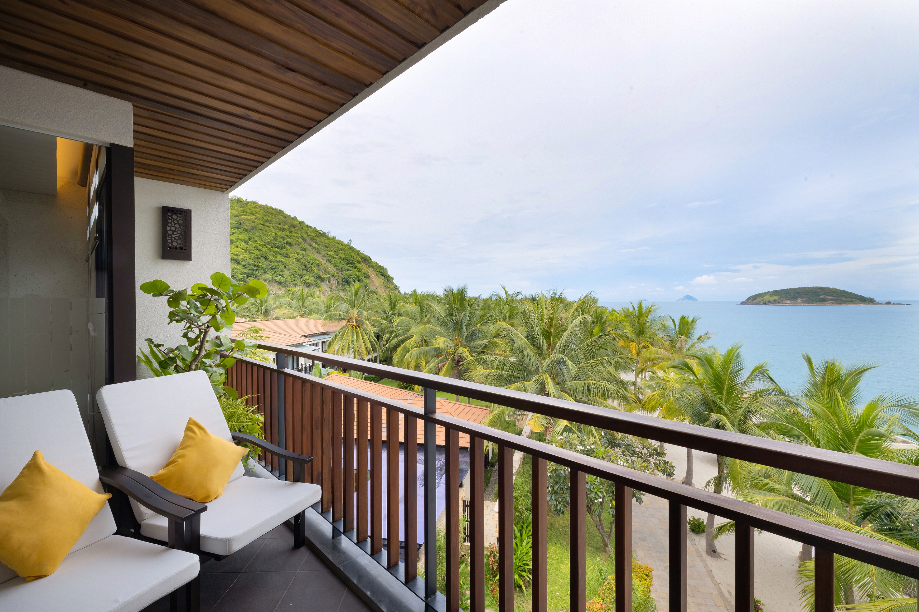 Double Deluxe with Views