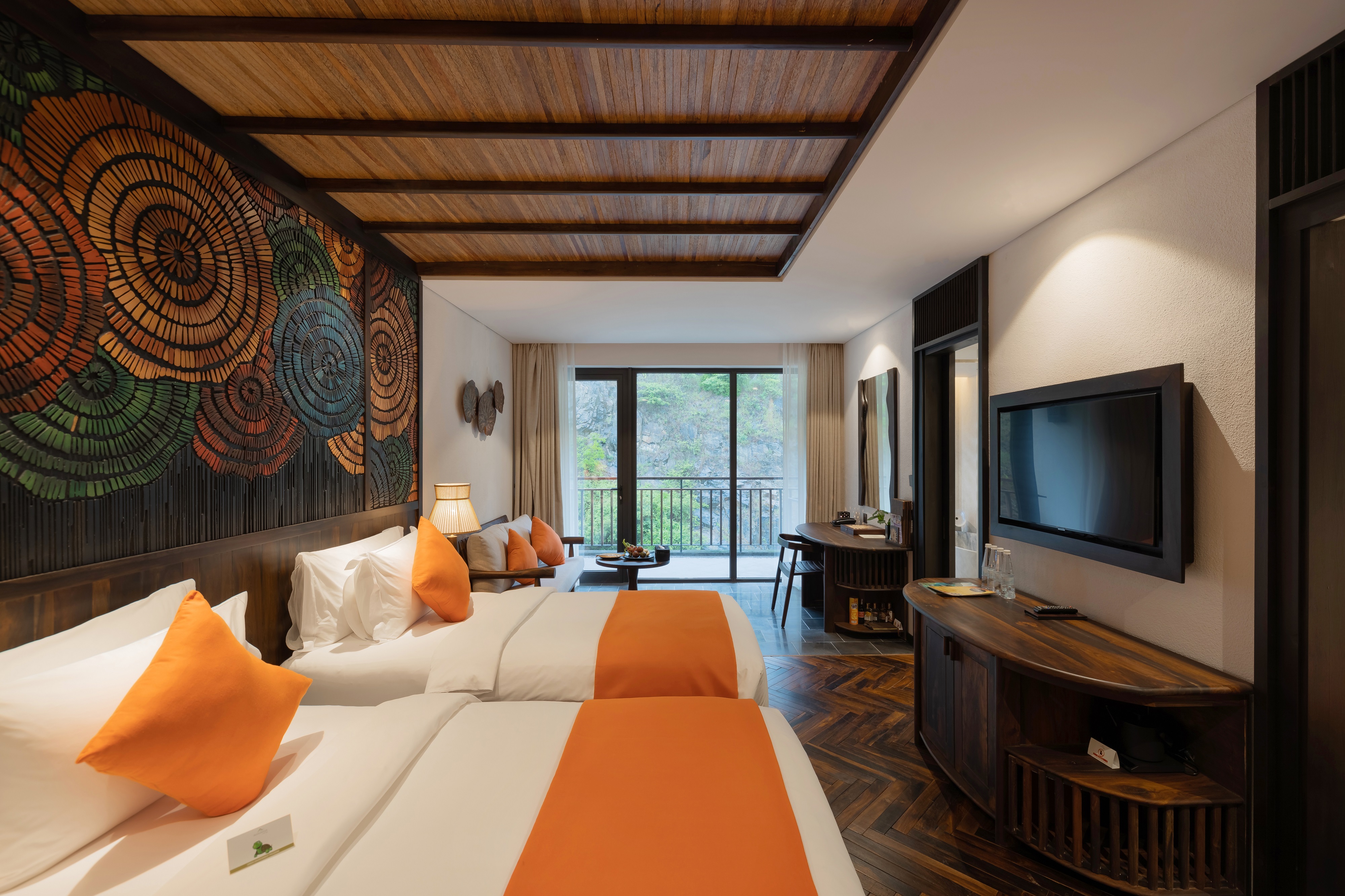 Twin Deluxe Mountain View