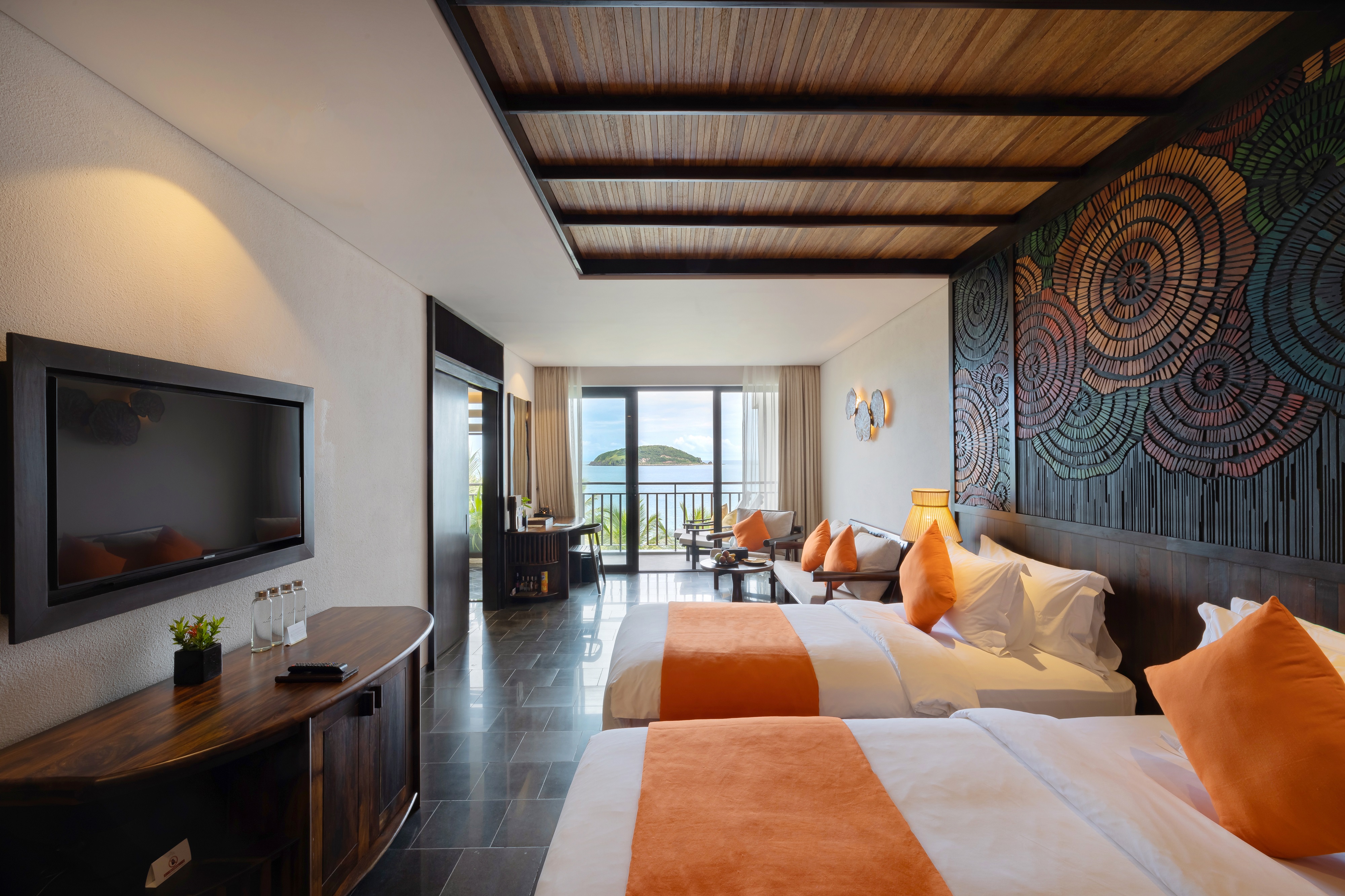 Twin Deluxe with Views