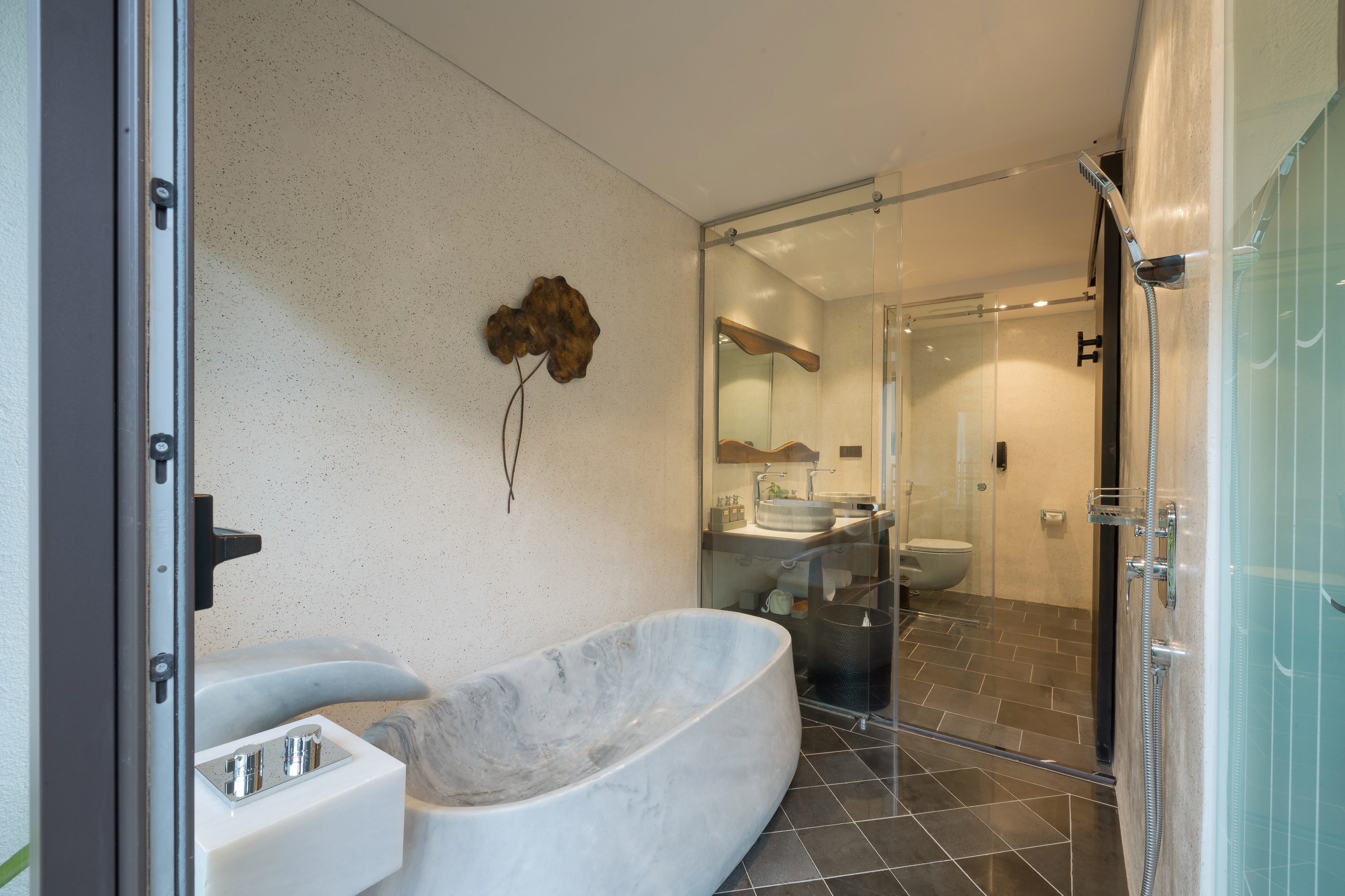 Twin Deluxe Mountain View