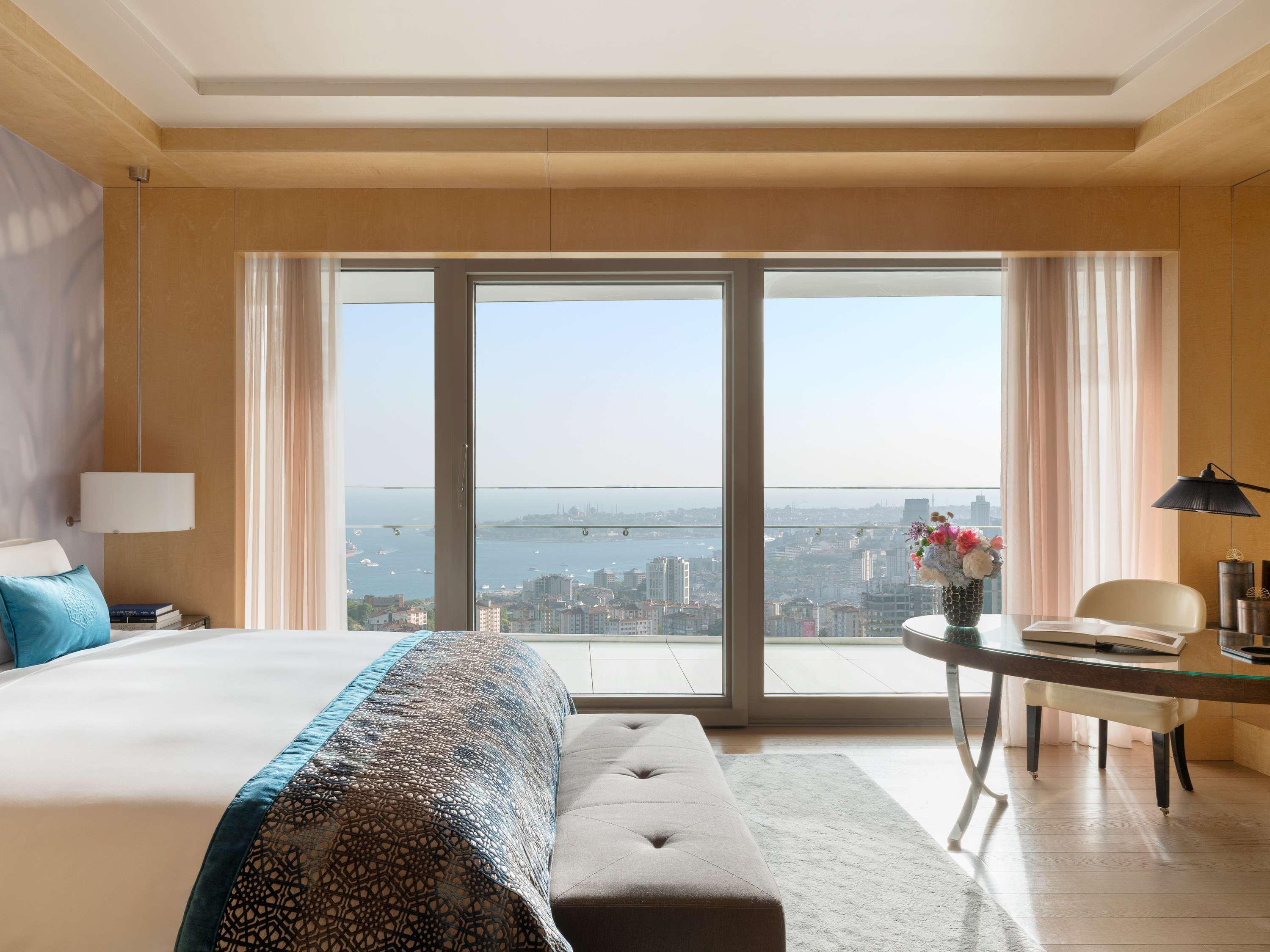 Junior Suite King Size Bed