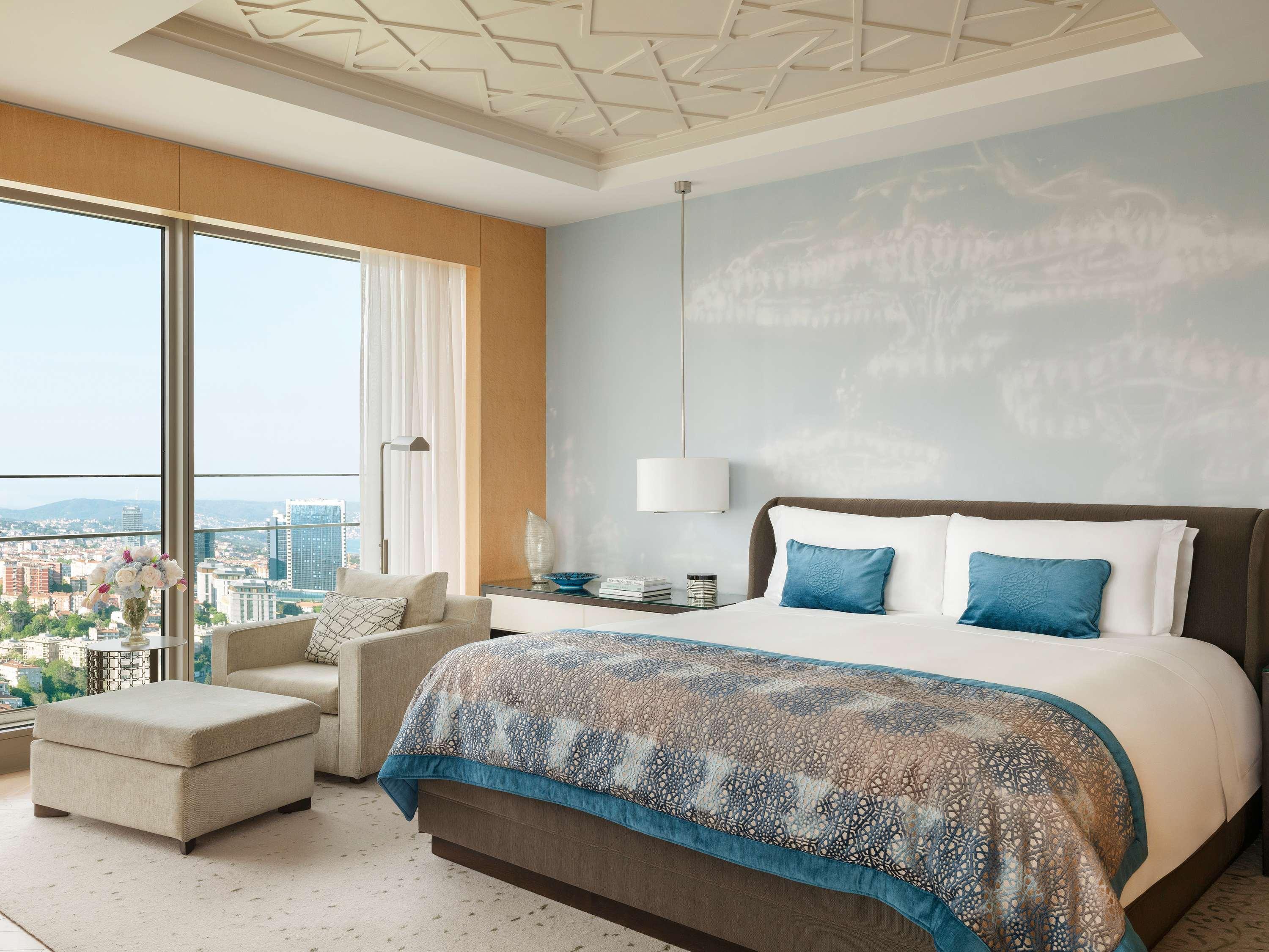 Double Deluxe King Bed