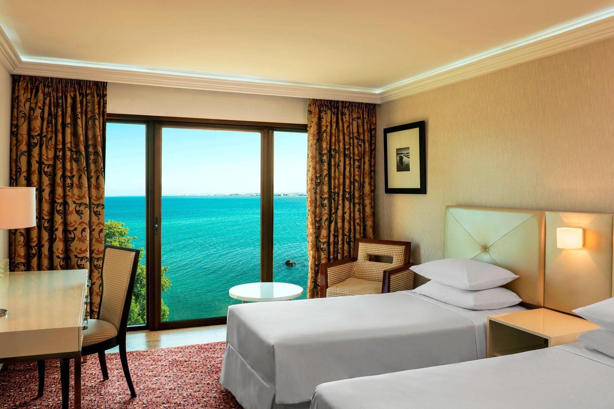 Twin Deluxe Sea View