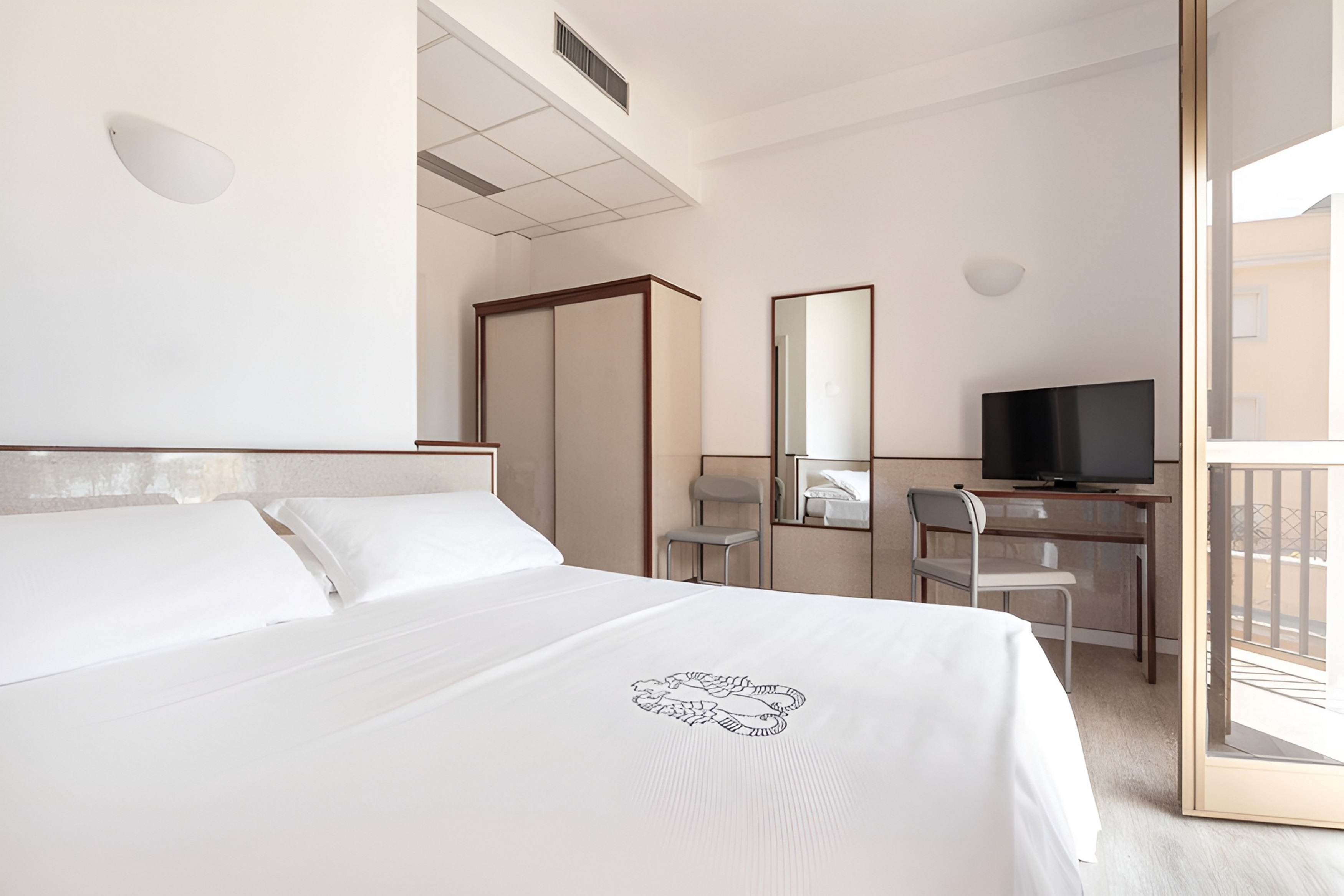 Double or Twin Standard