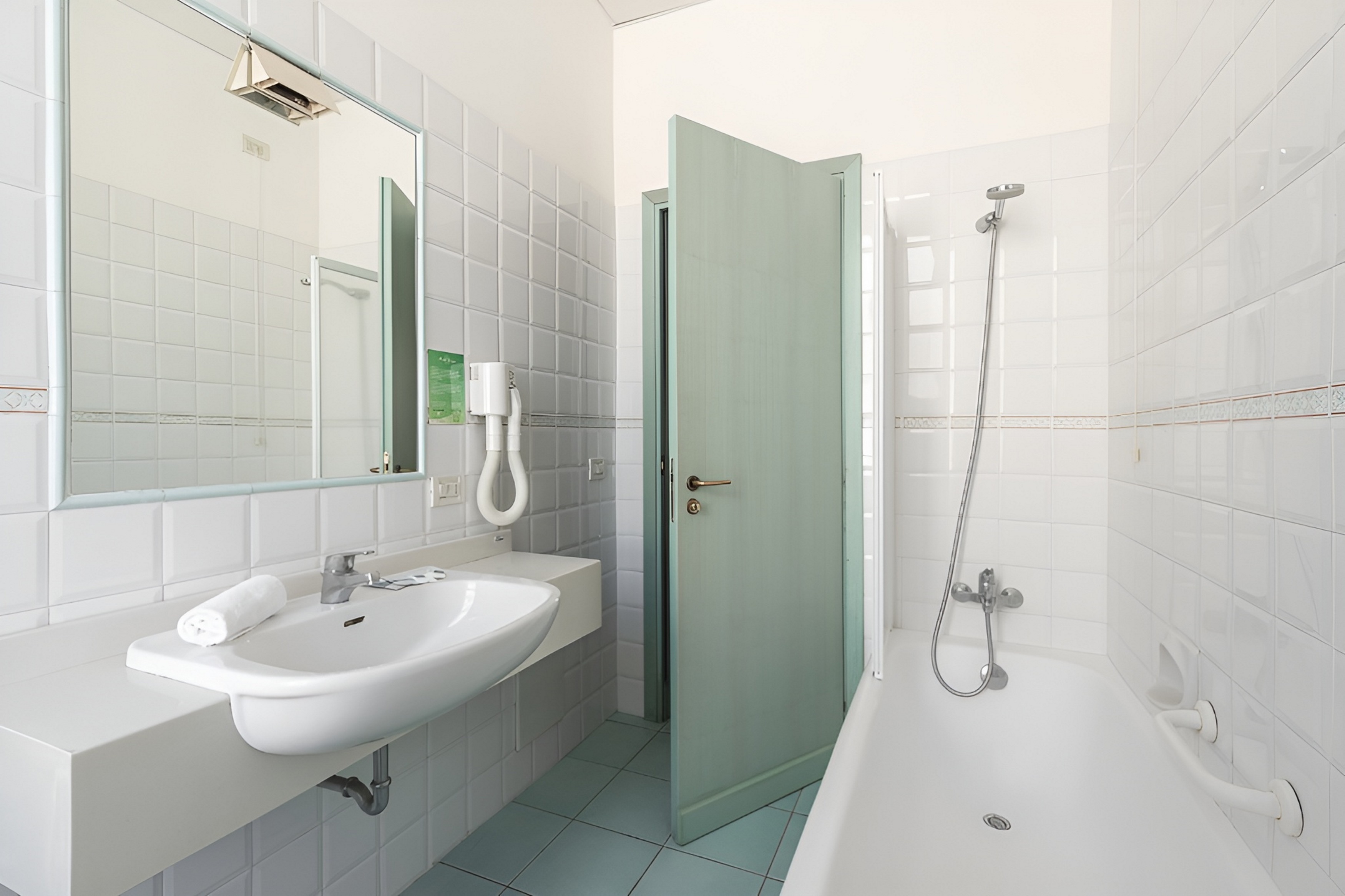 Double or Twin Standard