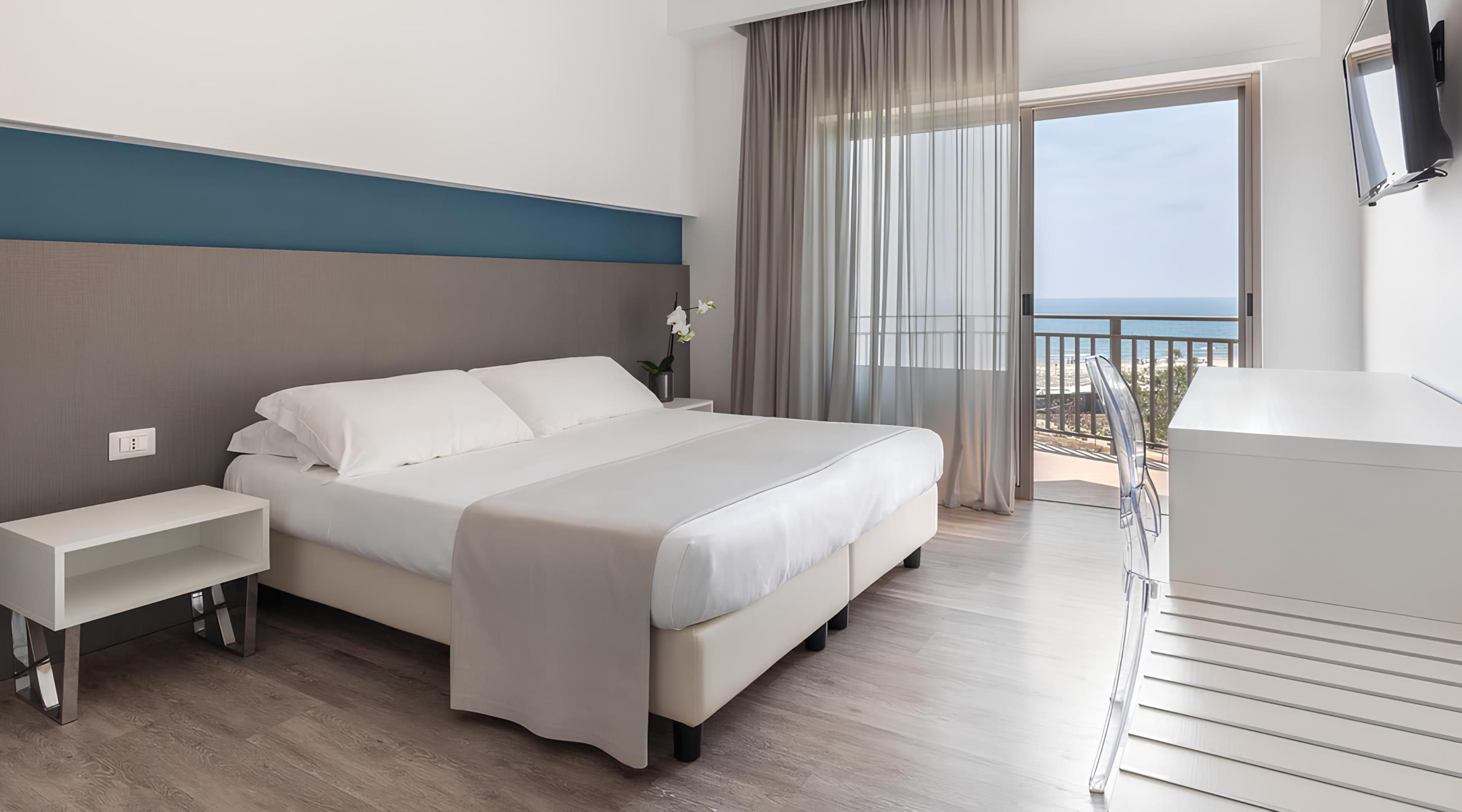 Double or Twin Superior Sea View