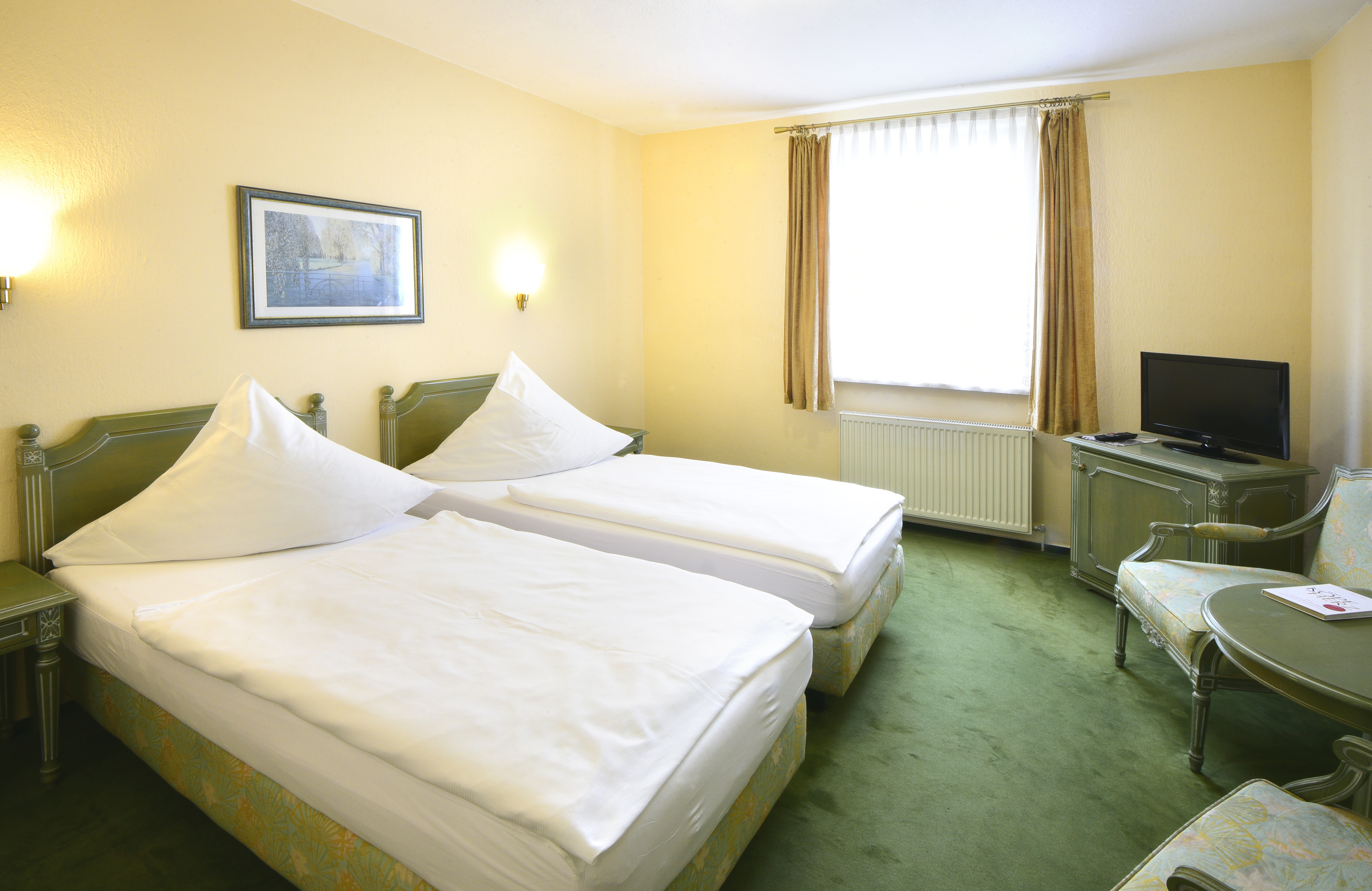 Double or Twin Standard