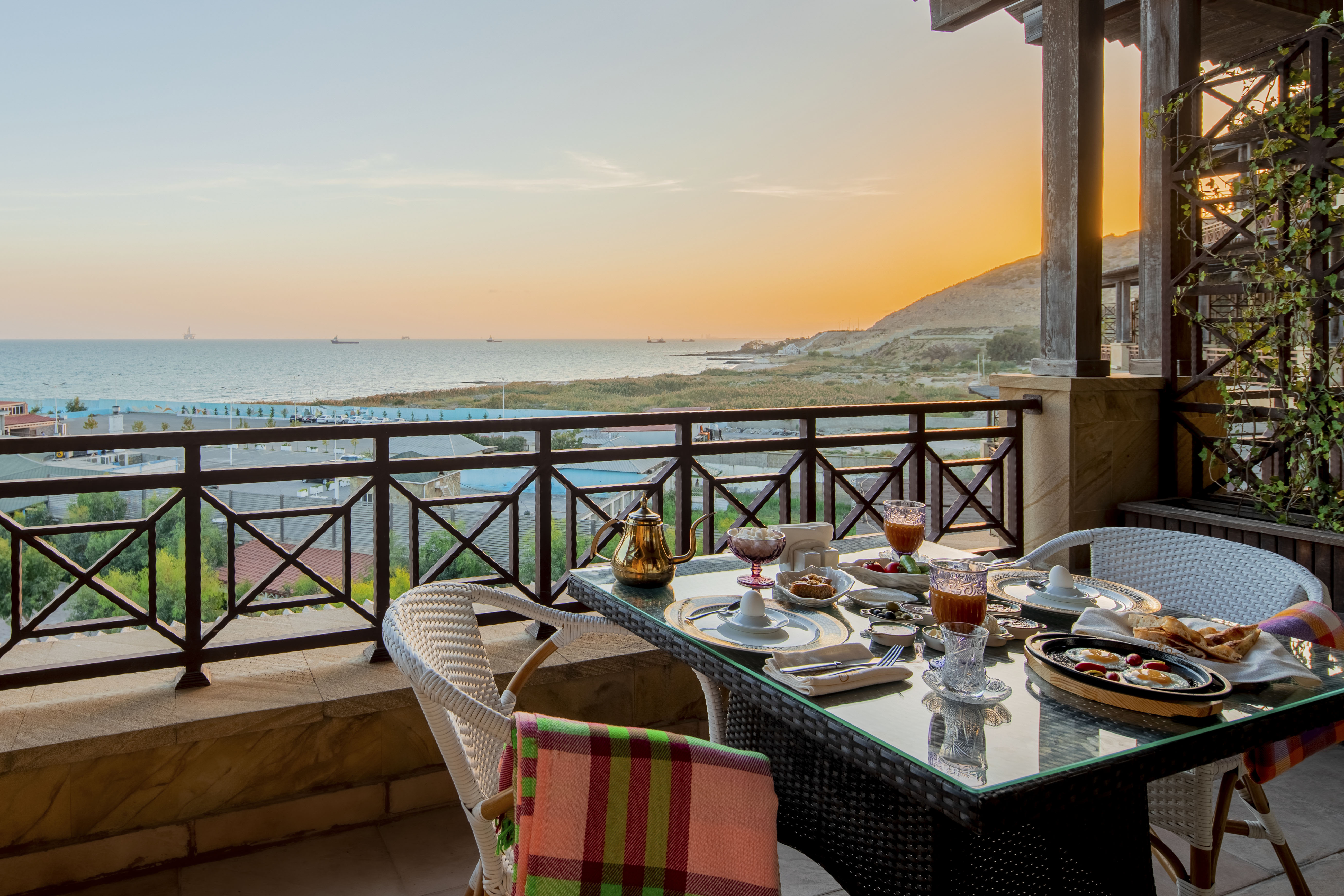 Double Single Executive