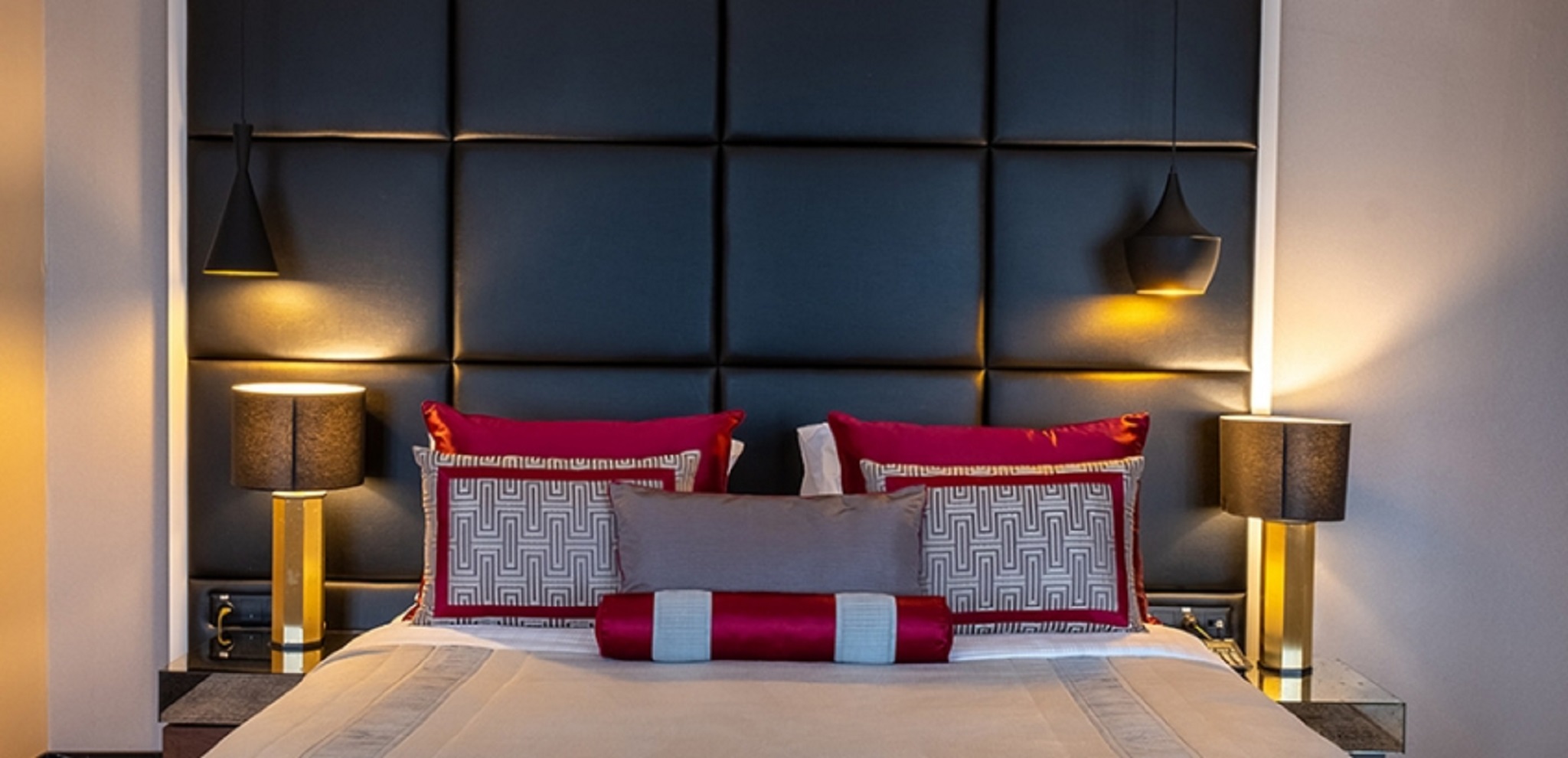 Double King Bed with Jacuzzi