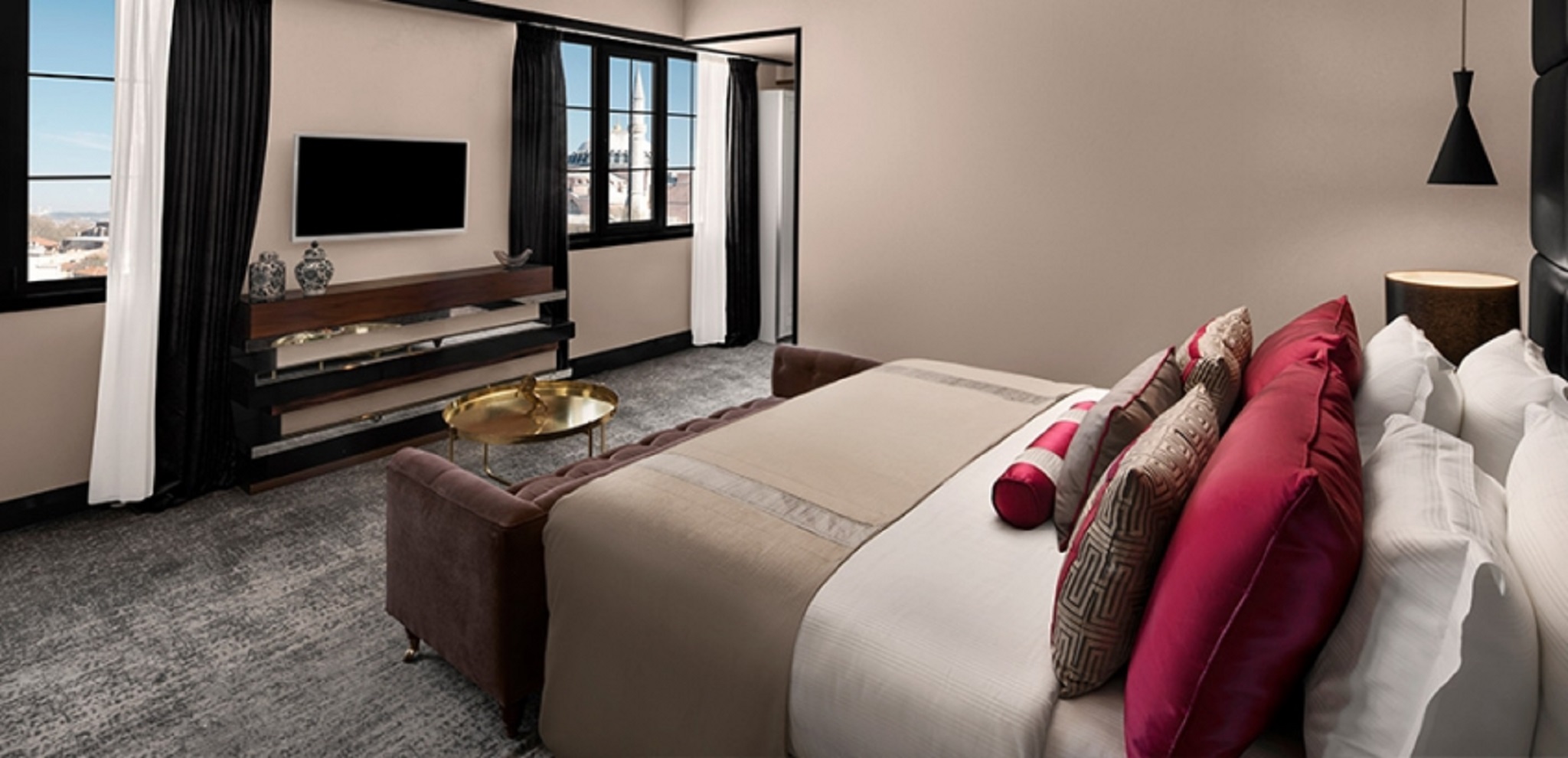 Double King Bed with Jacuzzi