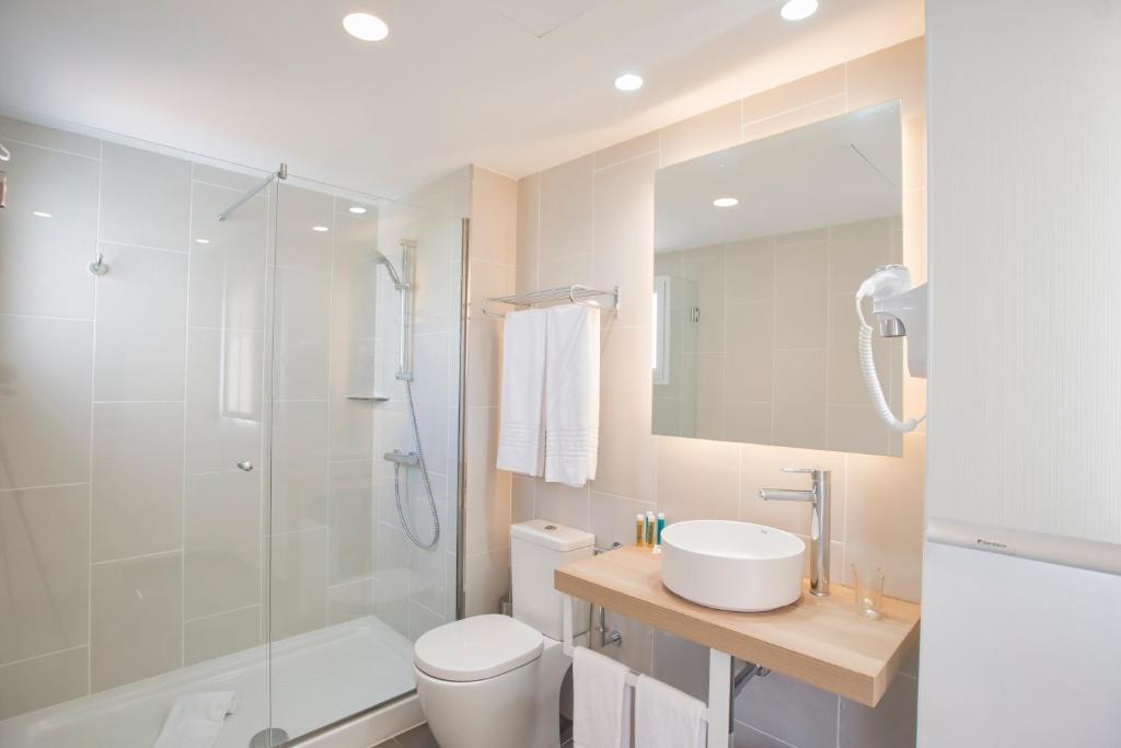 Suite Capacity 7 Two Bedrooms