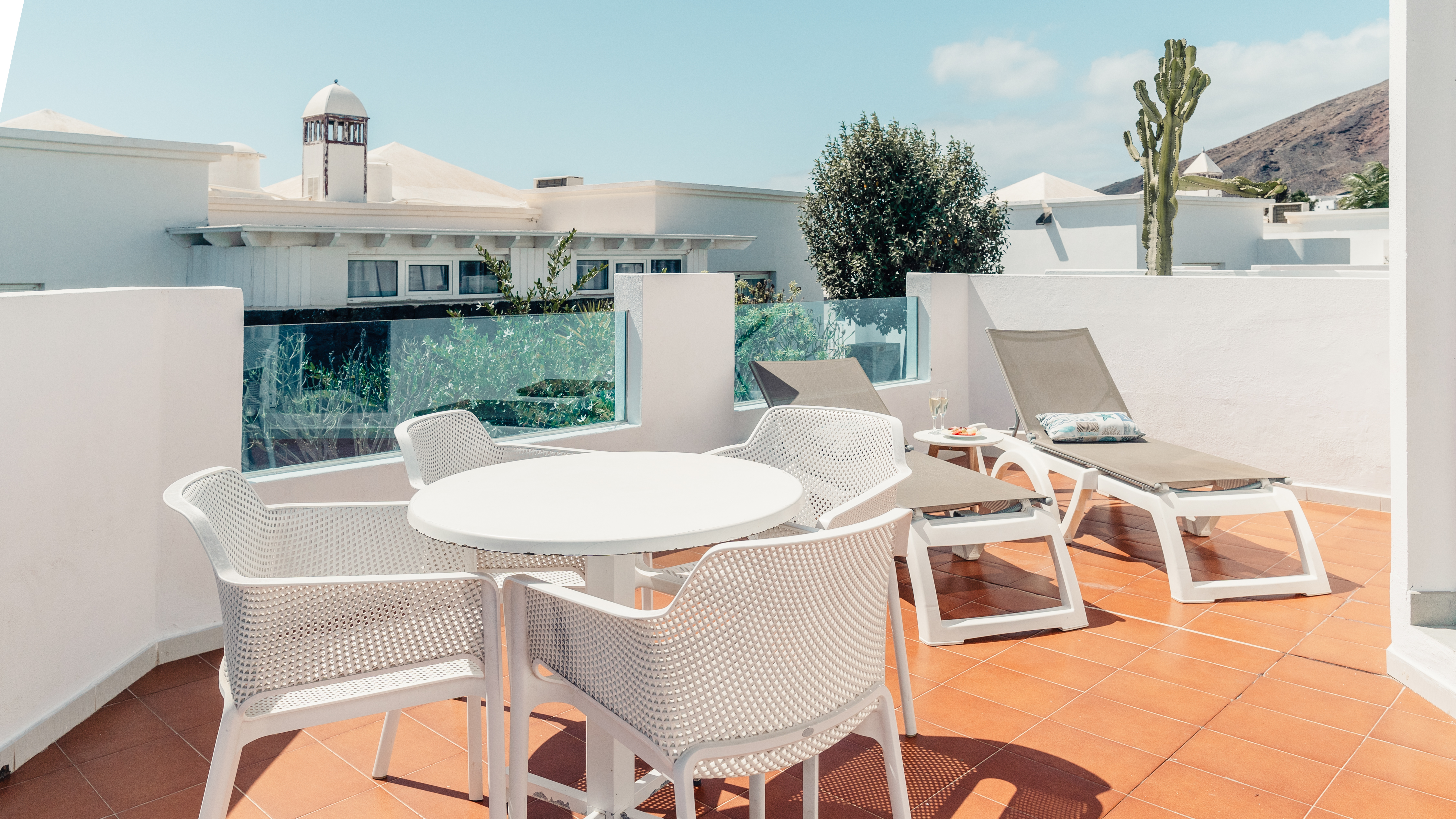 Suite Capacity 6 Two Bedrooms