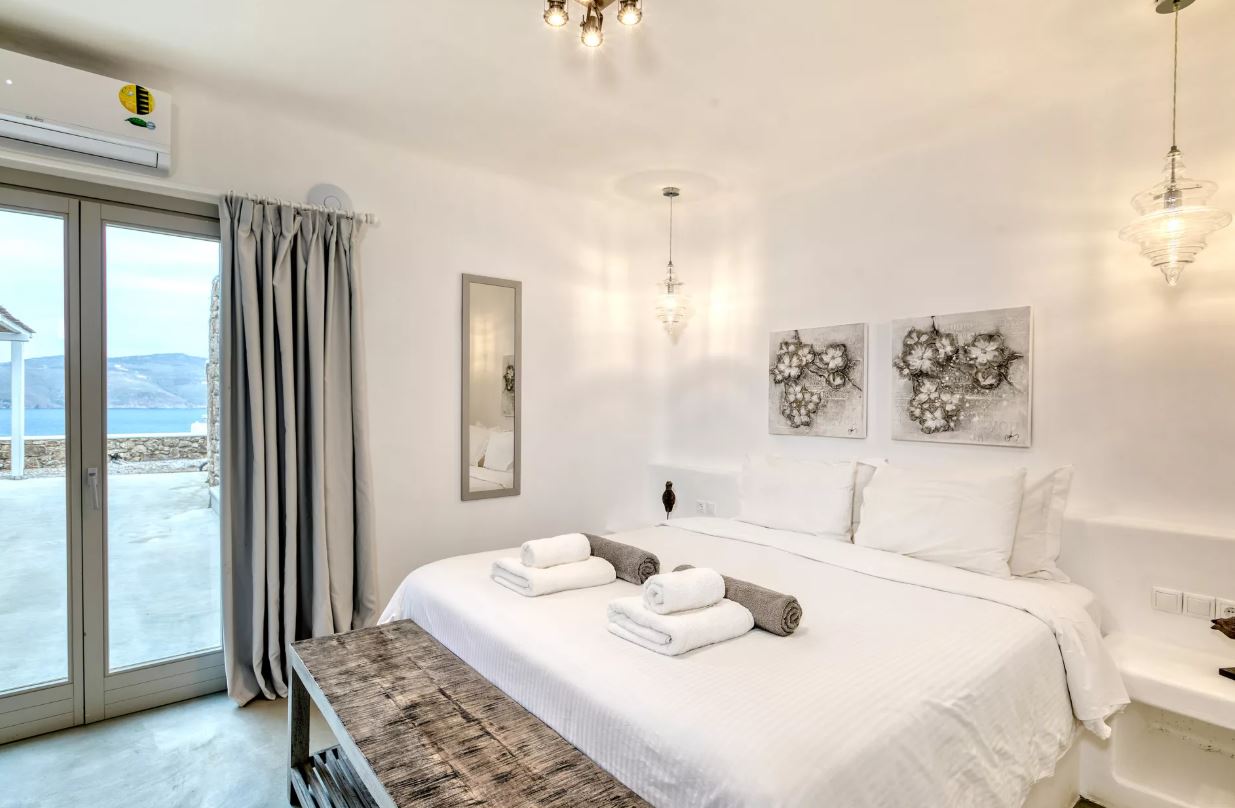 Villa Four Bedrooms with Private Pool